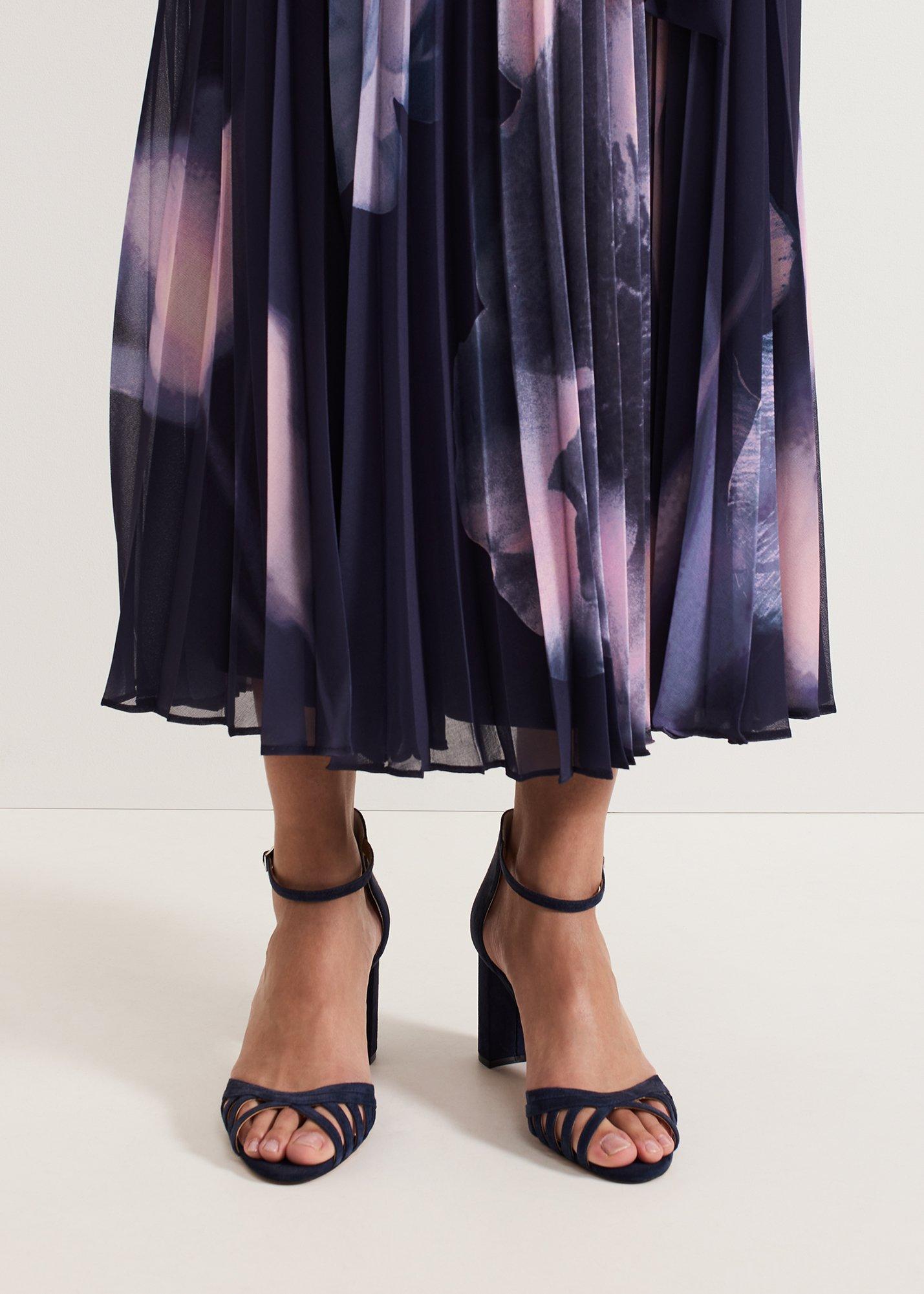 ${product-id}-Navy Block Heel-Navy-${view-type}