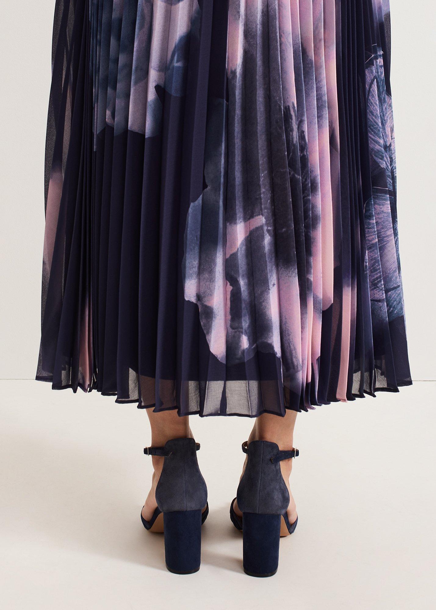 ${product-id}-Navy Block Heel-Navy-${view-type}