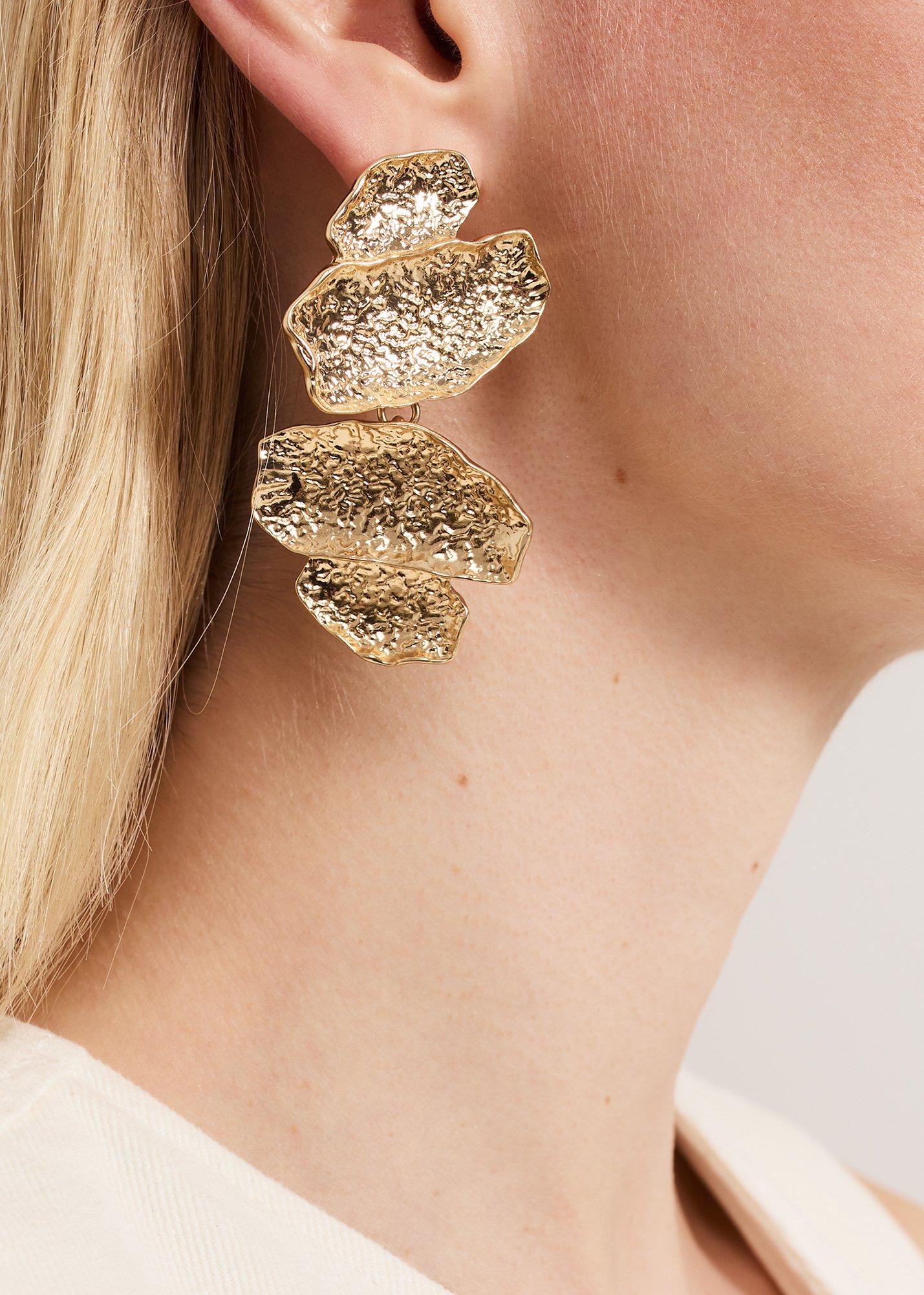 ${product-id}-Statement Earrings-Gold-${view-type}