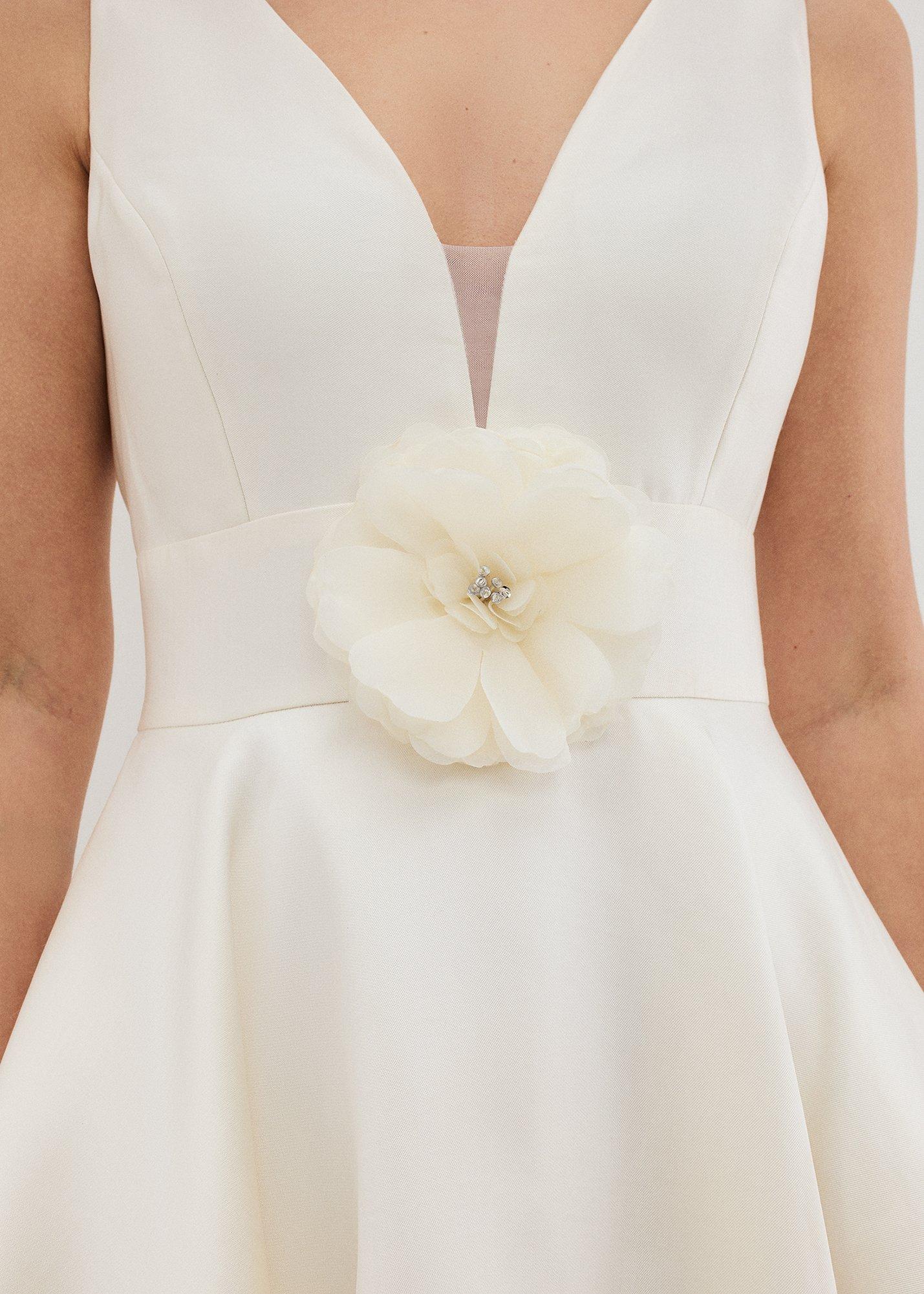 ${product-id}-Ariel Ivory Dress-Ivory-${view-type}