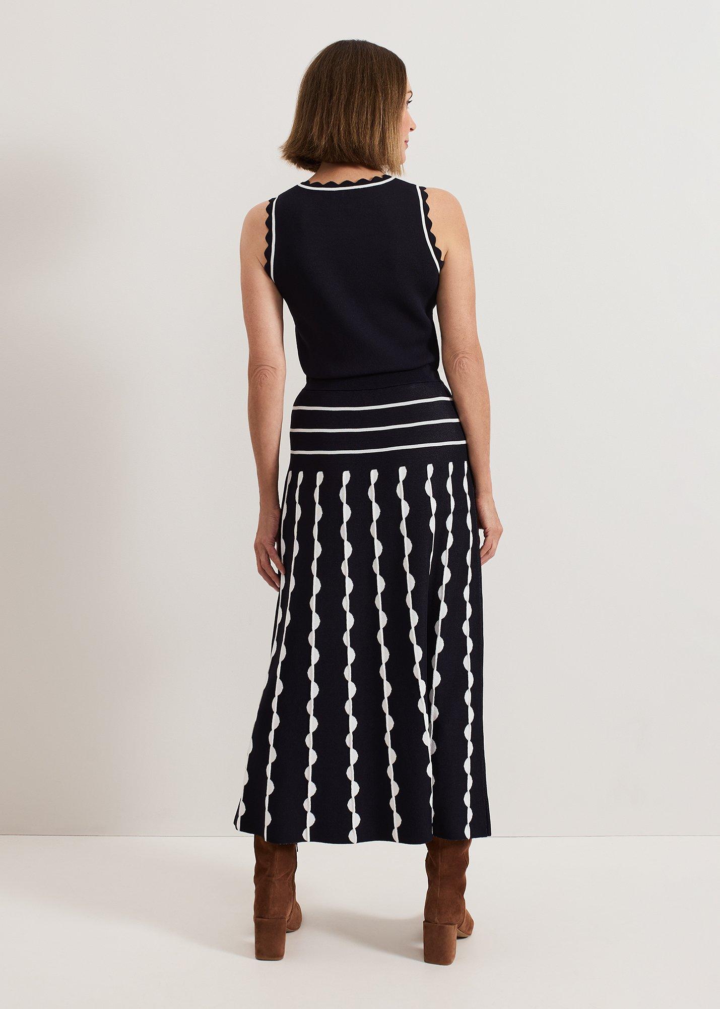Liz Scallopped Skirt