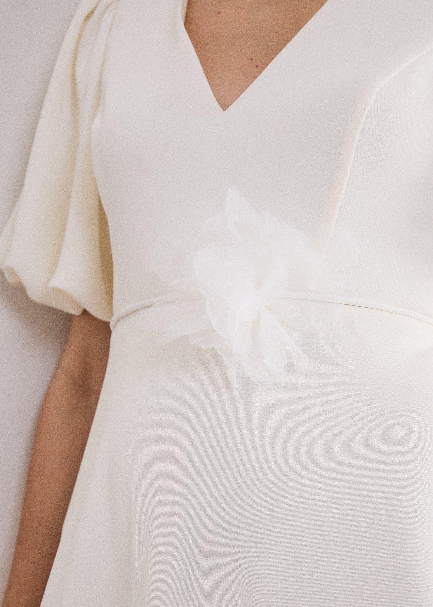 ${product-id}-Ellie Cream Dress-Cream-${view-type}