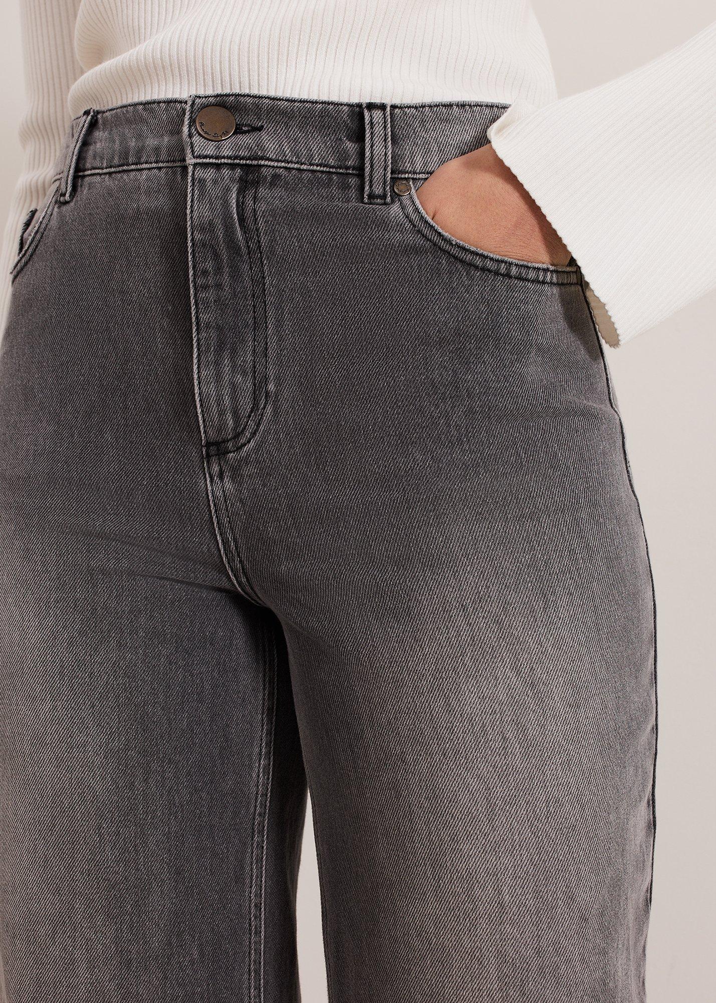 ${product-id}-Frankie Jean-Grey-${view-type}