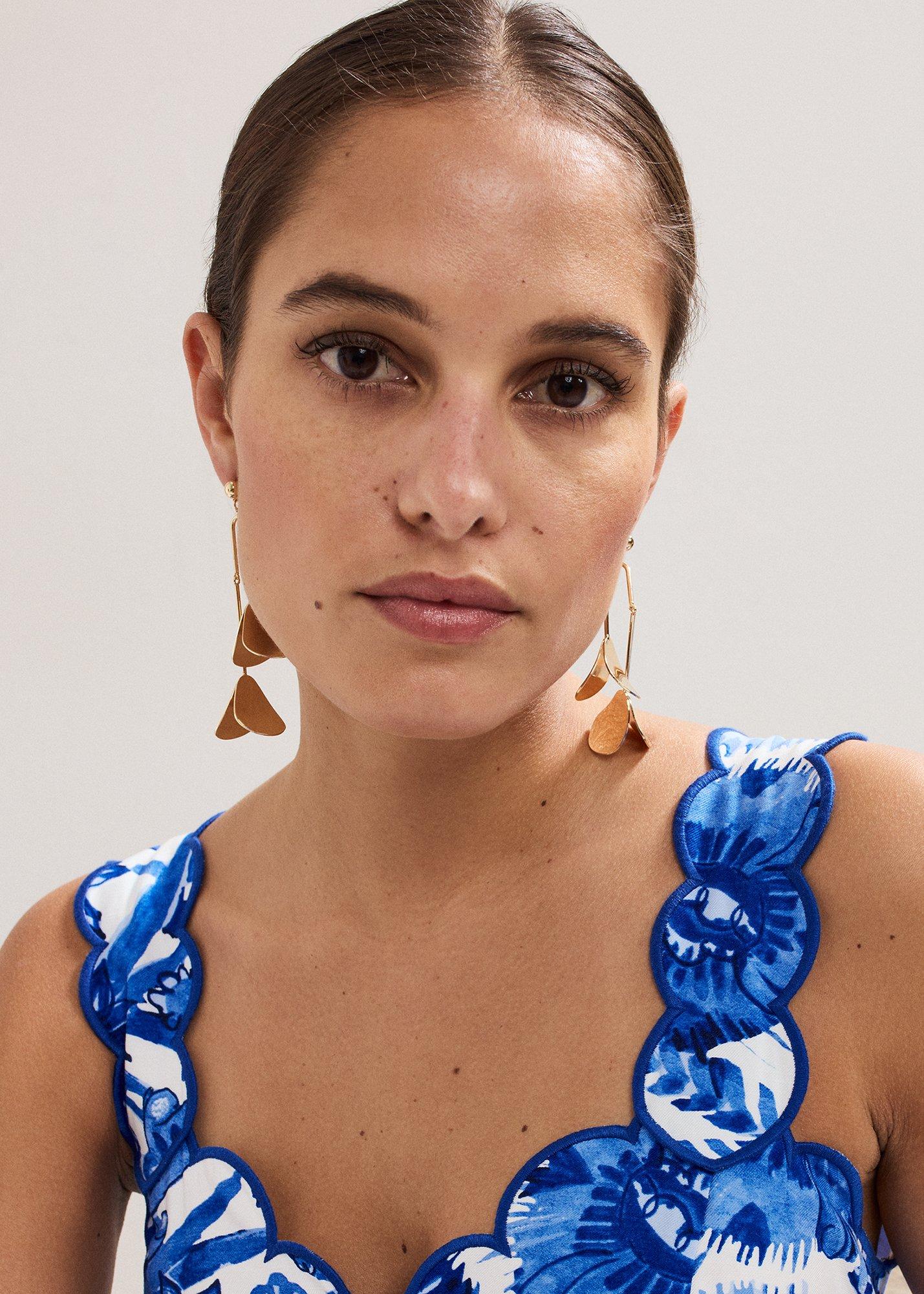 ${product-id}-Petal Drop Earrings-Gold-${view-type}