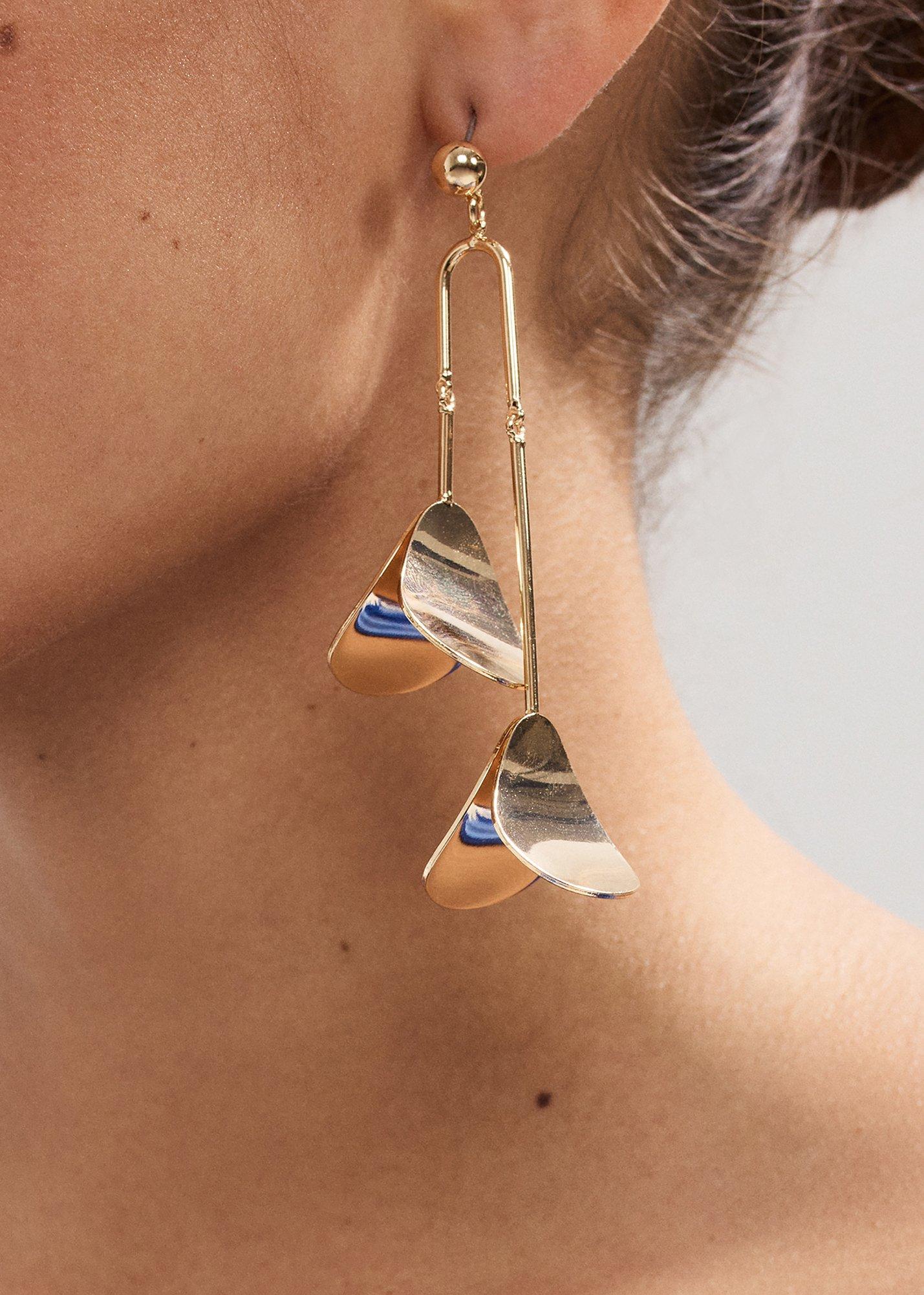 ${product-id}-Petal Drop Earrings-Gold-${view-type}