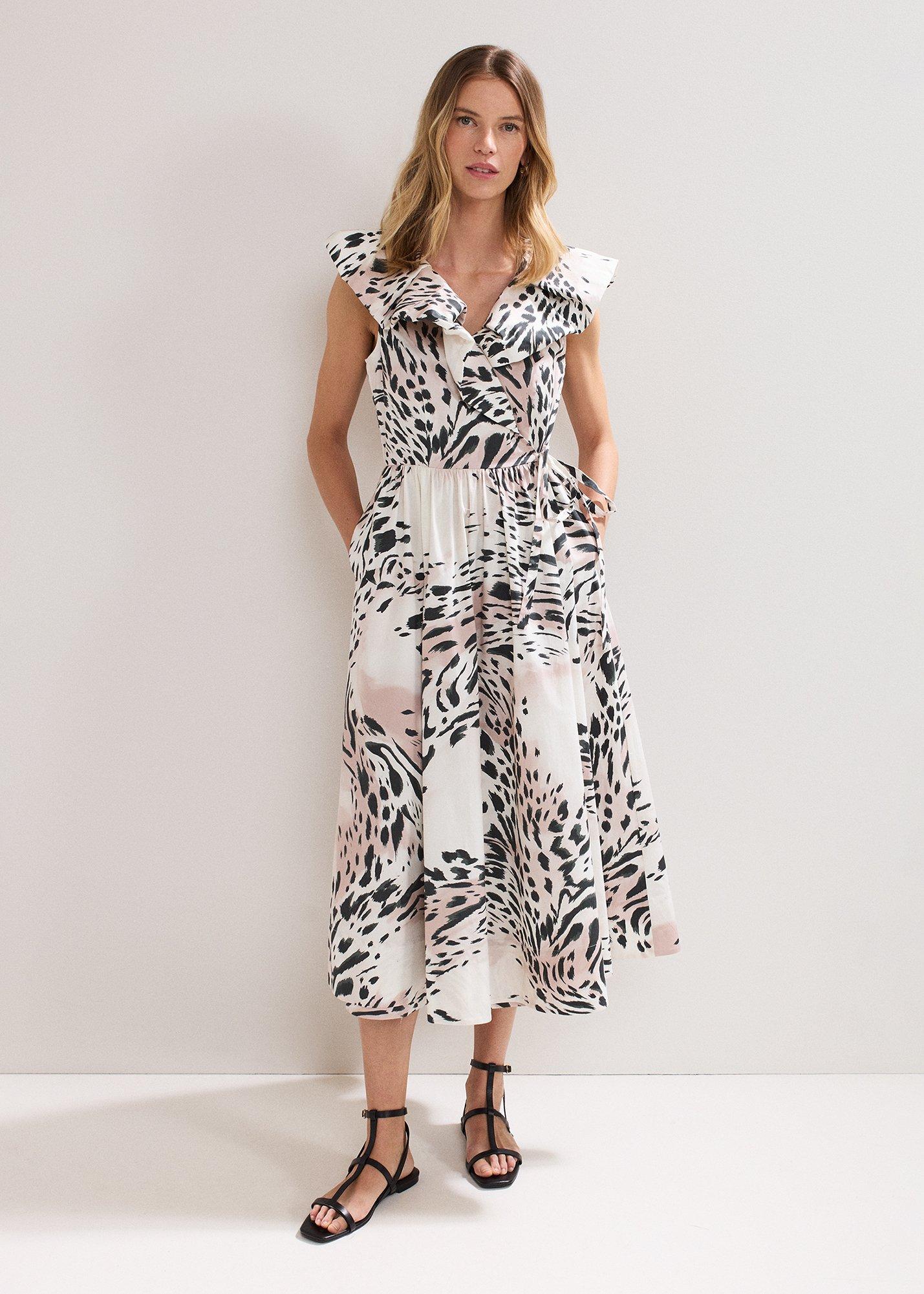 ${product-id}-Strappy Flat Sandals-Black-${view-type}