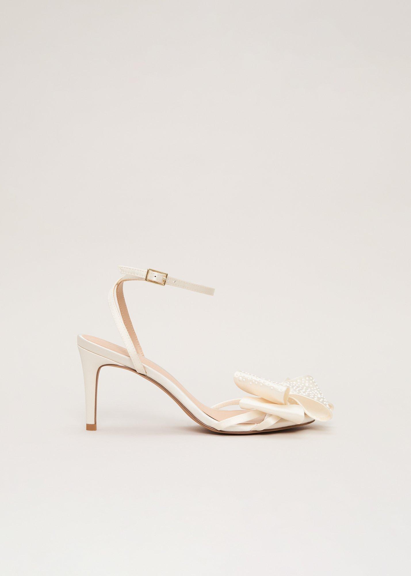 Pearl Bow Sandals