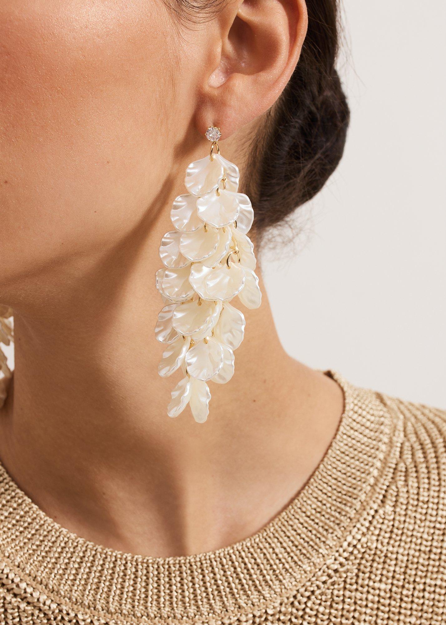 ${product-id}-Petal Earrings-Ivory-${view-type}