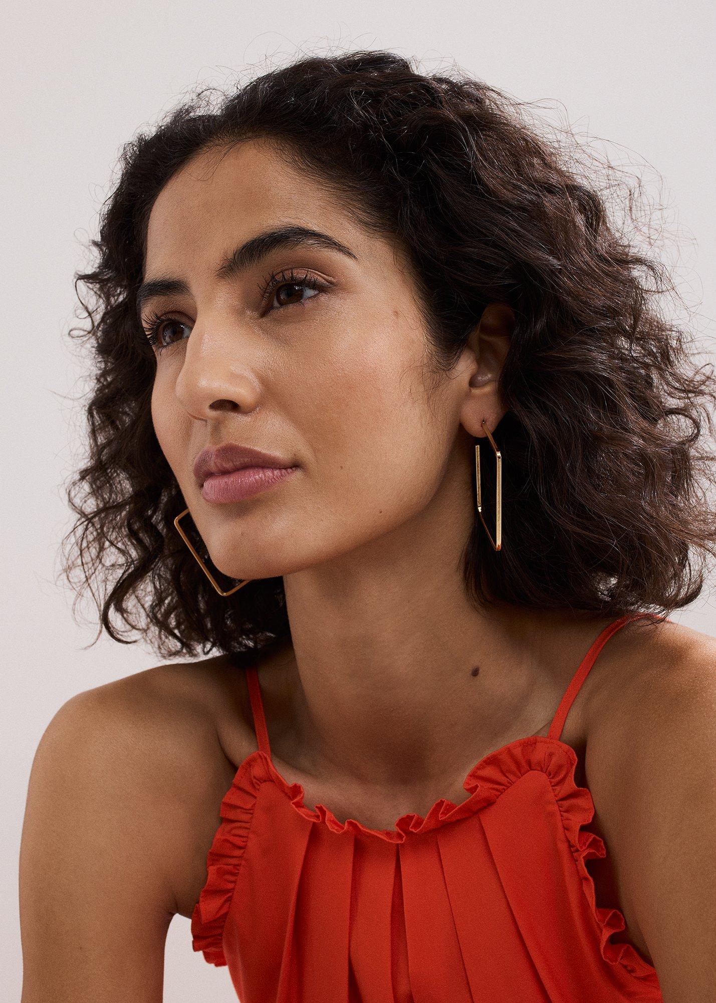 ${product-id}-Square Earrings-Gold-${view-type}