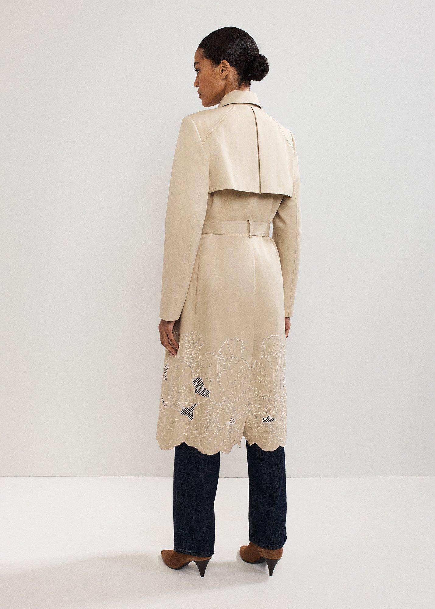 Elm Cutwork Trench