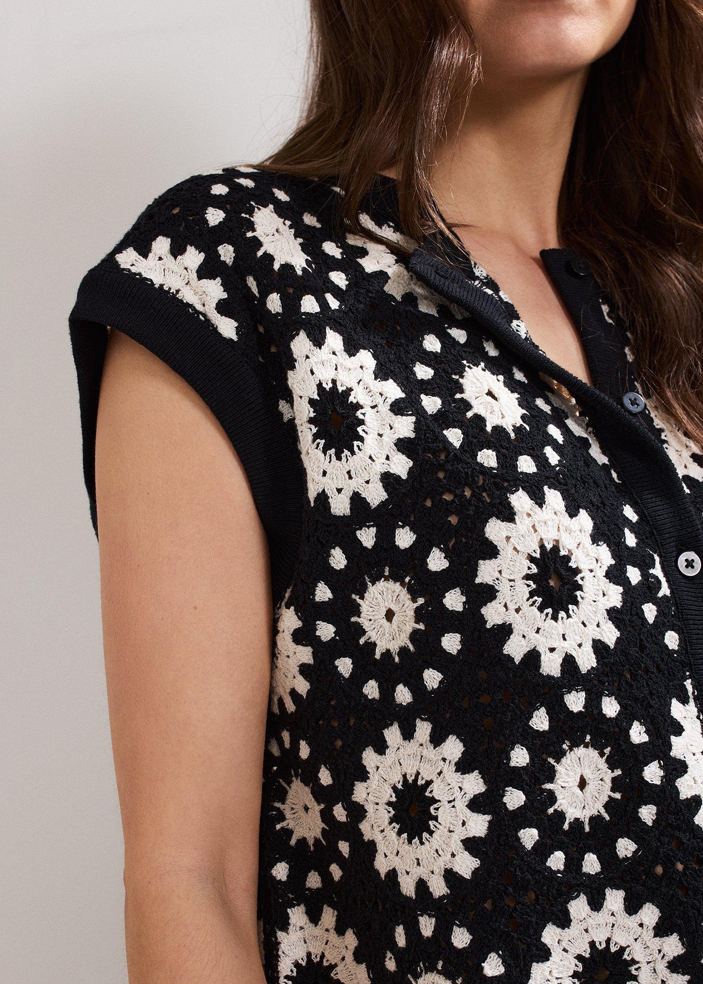 ${product-id}-Maggie Waistcoat-Black/Ivory-${view-type}