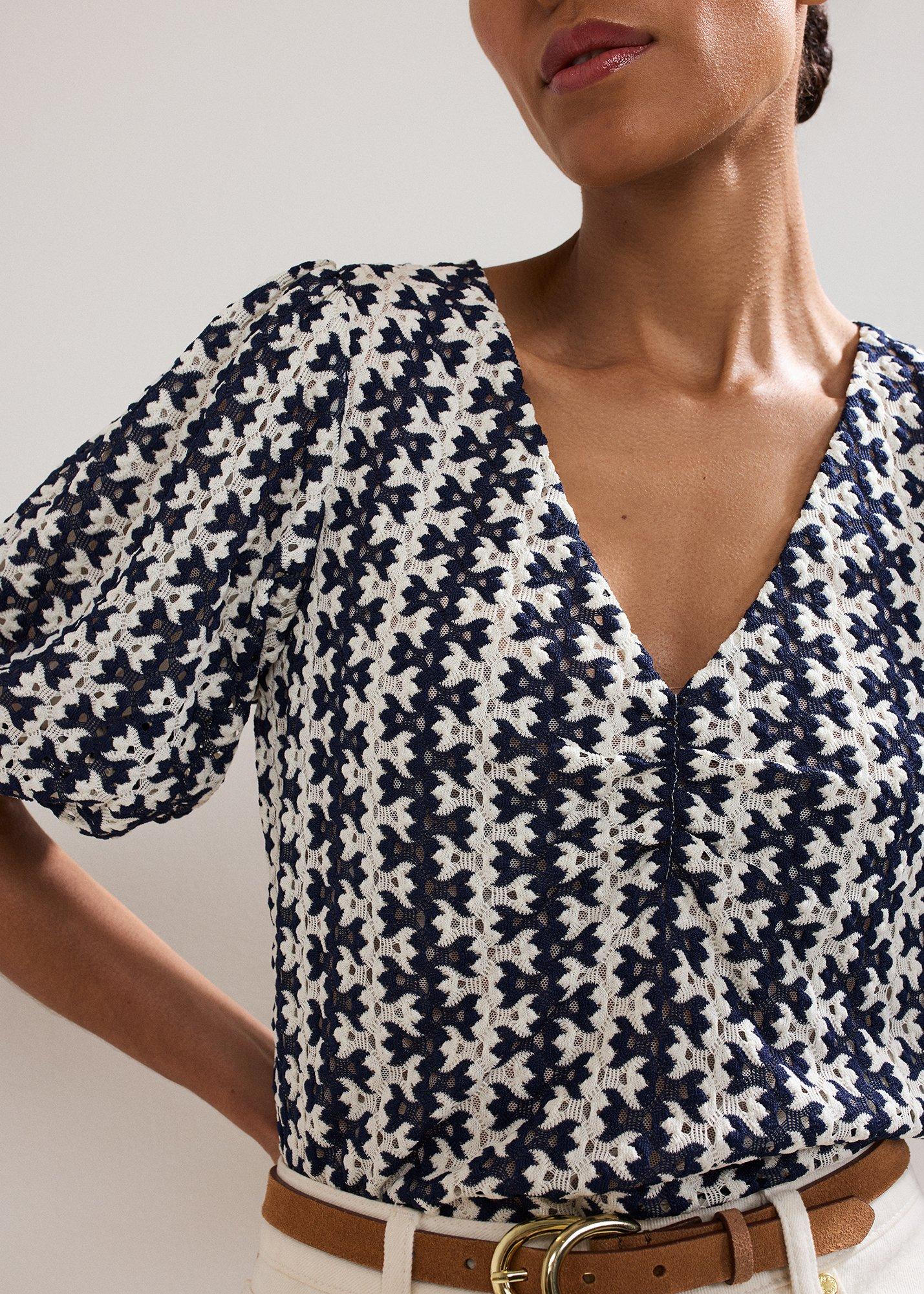 ${product-id}-Alba Textured Top-Navy/Ivory-${view-type}