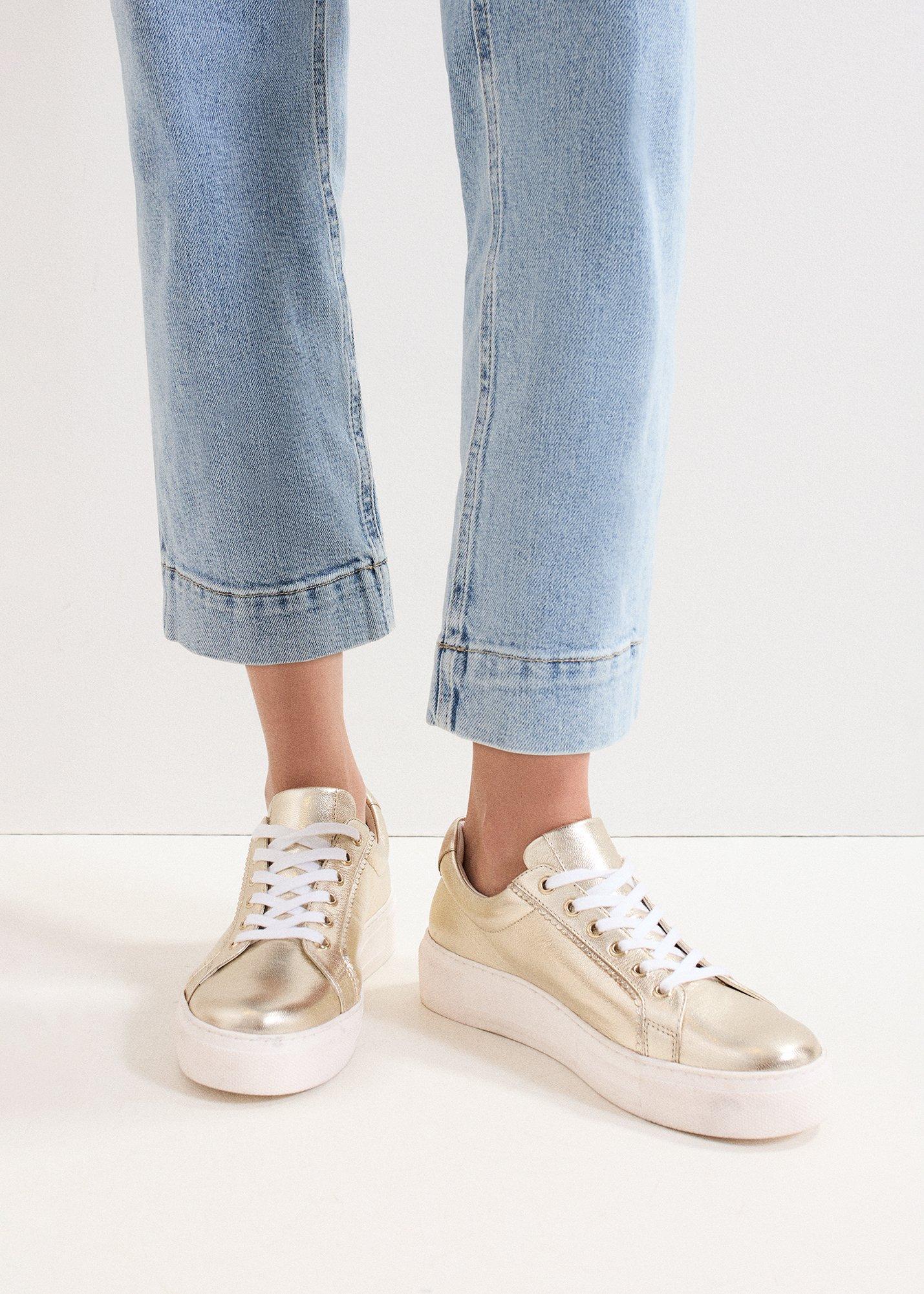 metallic-trainer