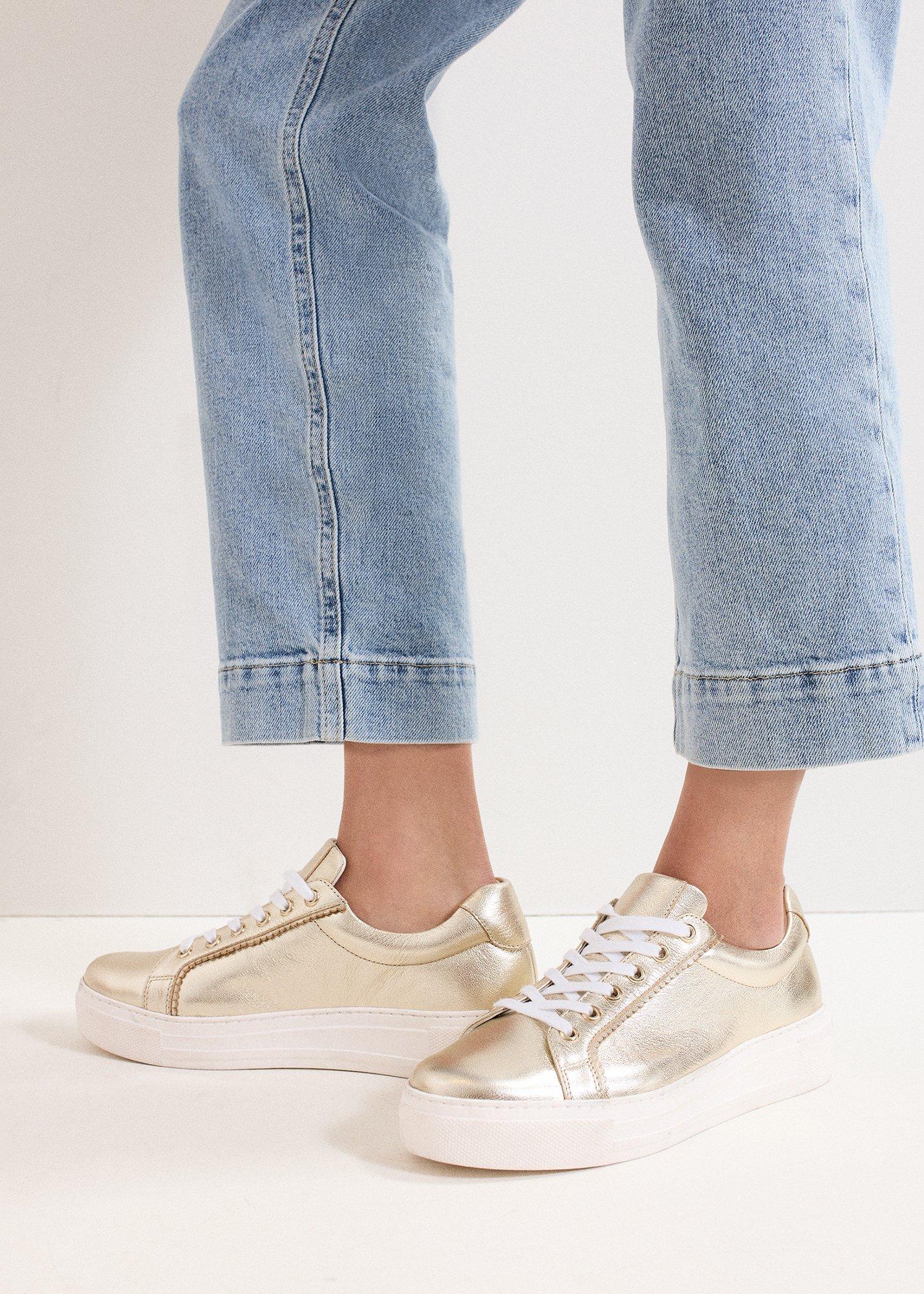 metallic-trainer