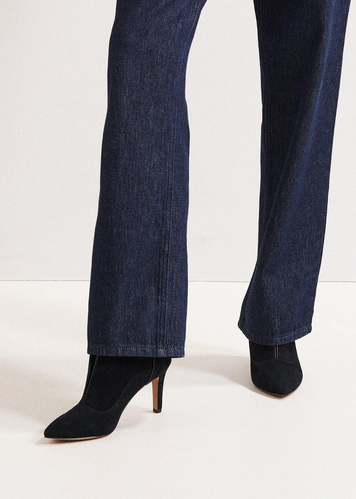 ${product-id}-Split Front Boot-Black-${view-type}