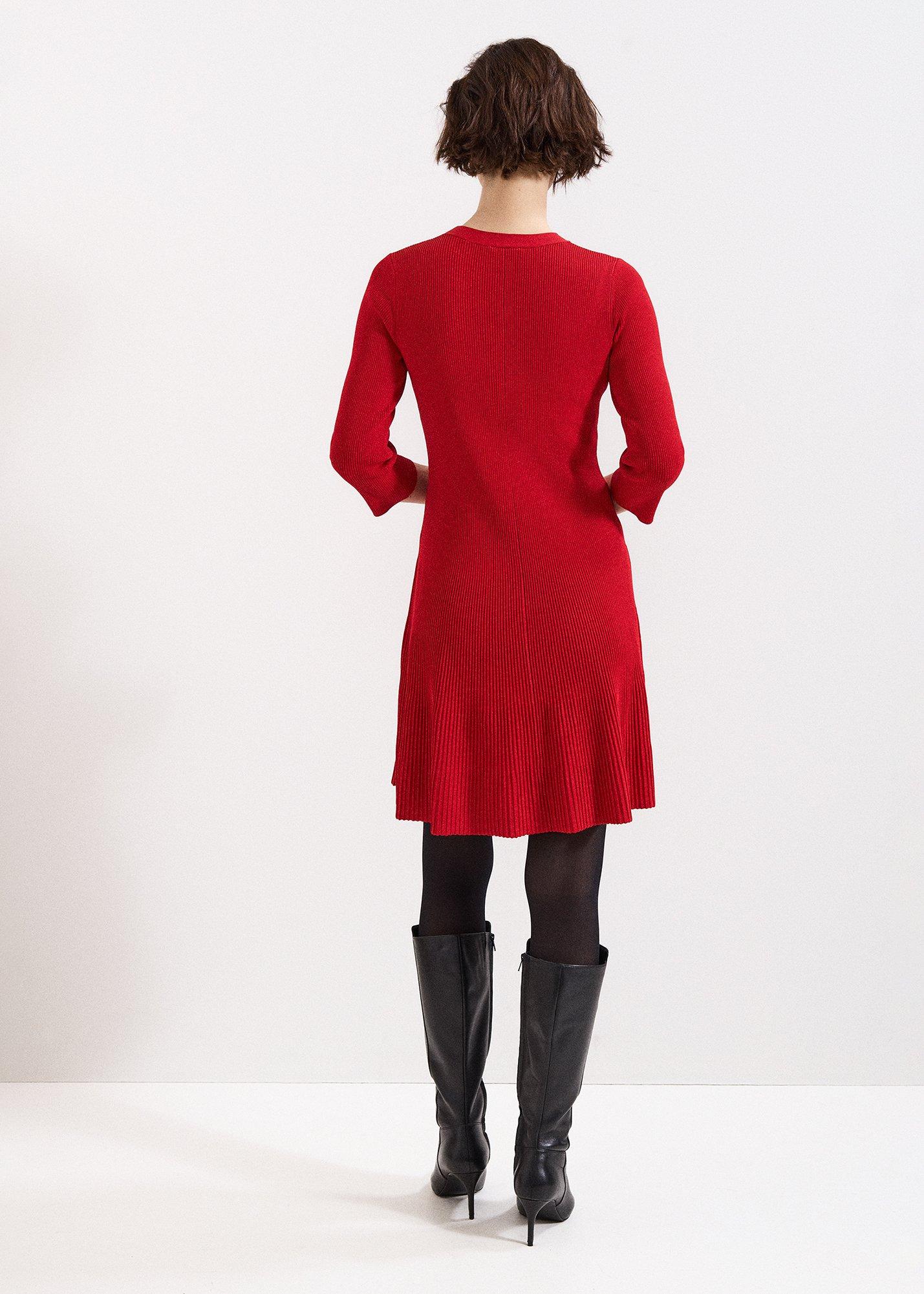 Rachel ausgestelltes Kleid