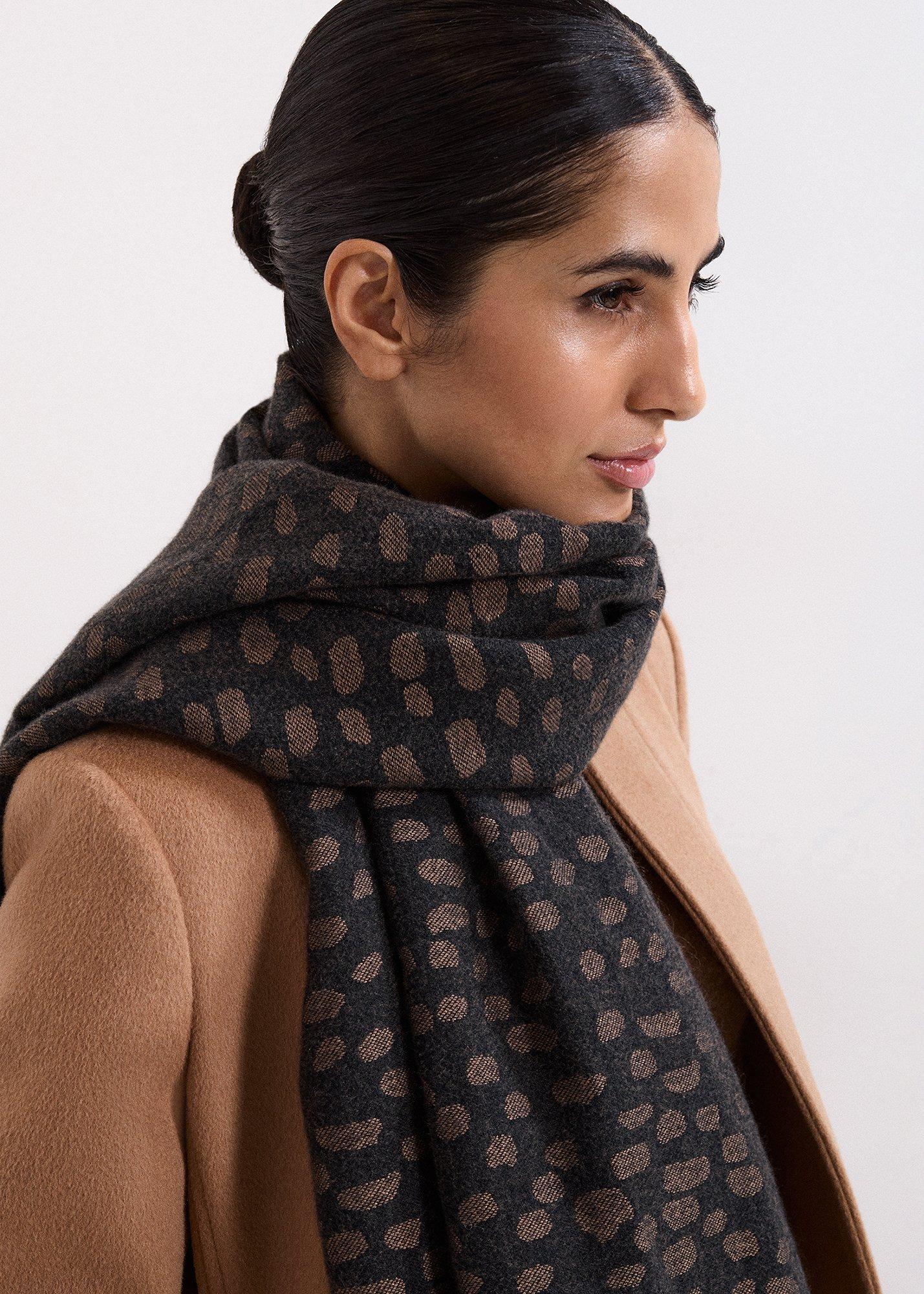 Irregular Spot Scarf