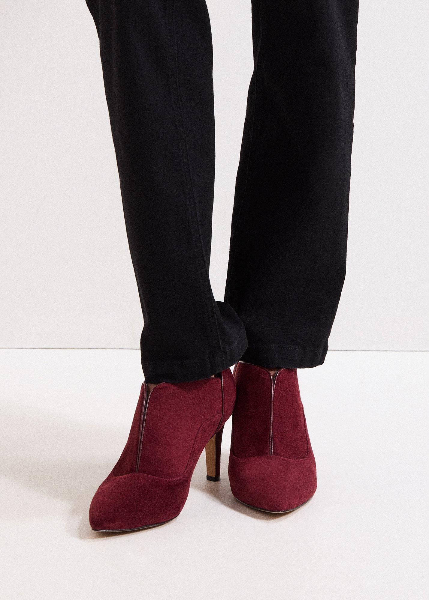 ${product-id}-Suede Boots-Dark Red-${view-type}