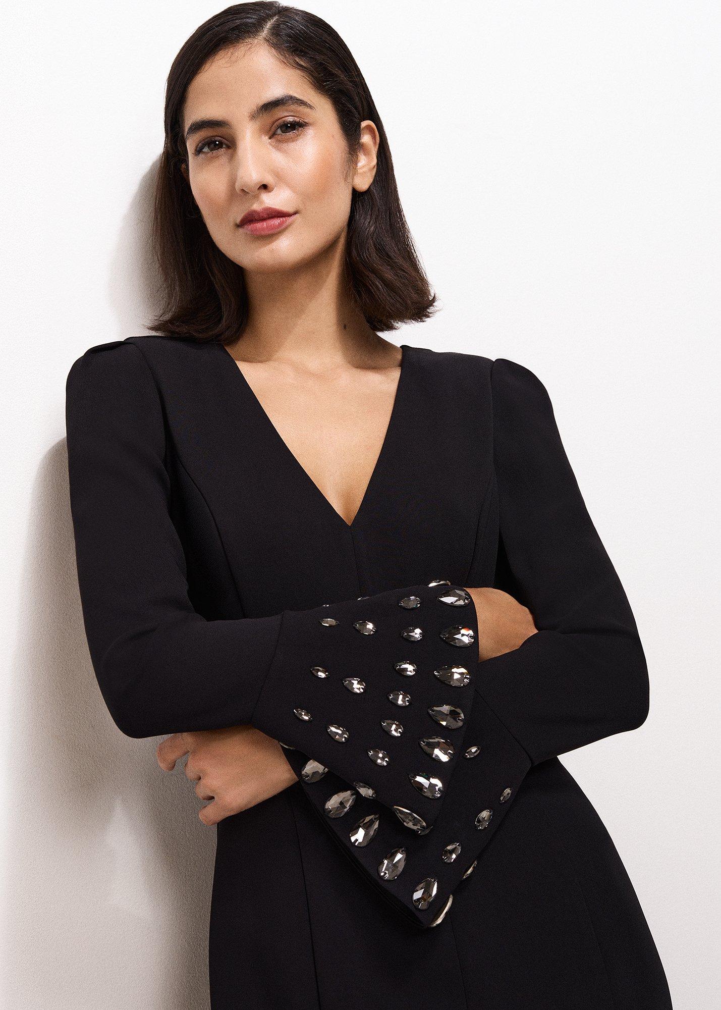 ${product-id}-Claria Maxi Dres-Black-${view-type}