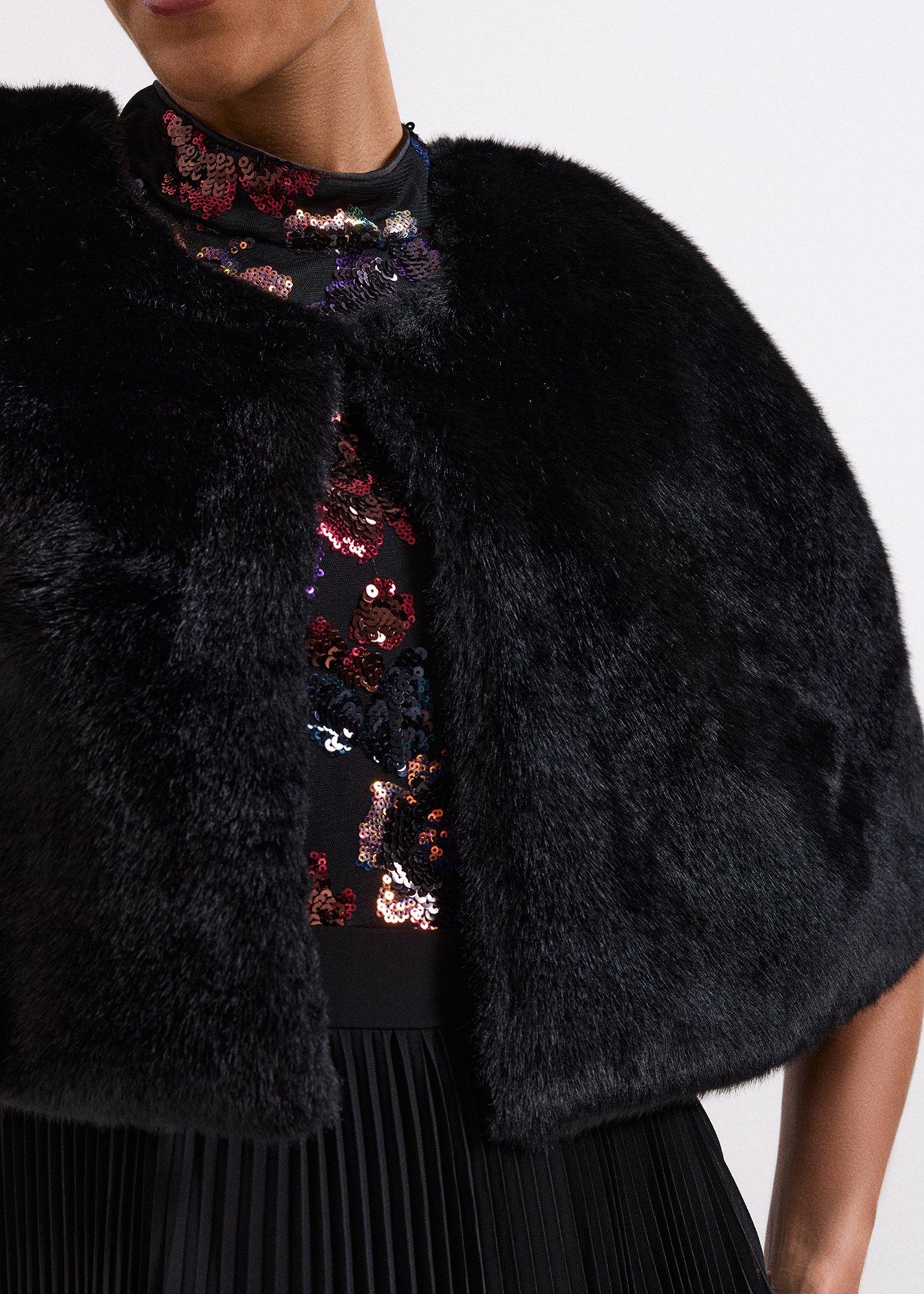 ${product-id}-Faux Fur Stole-Black-${view-type}