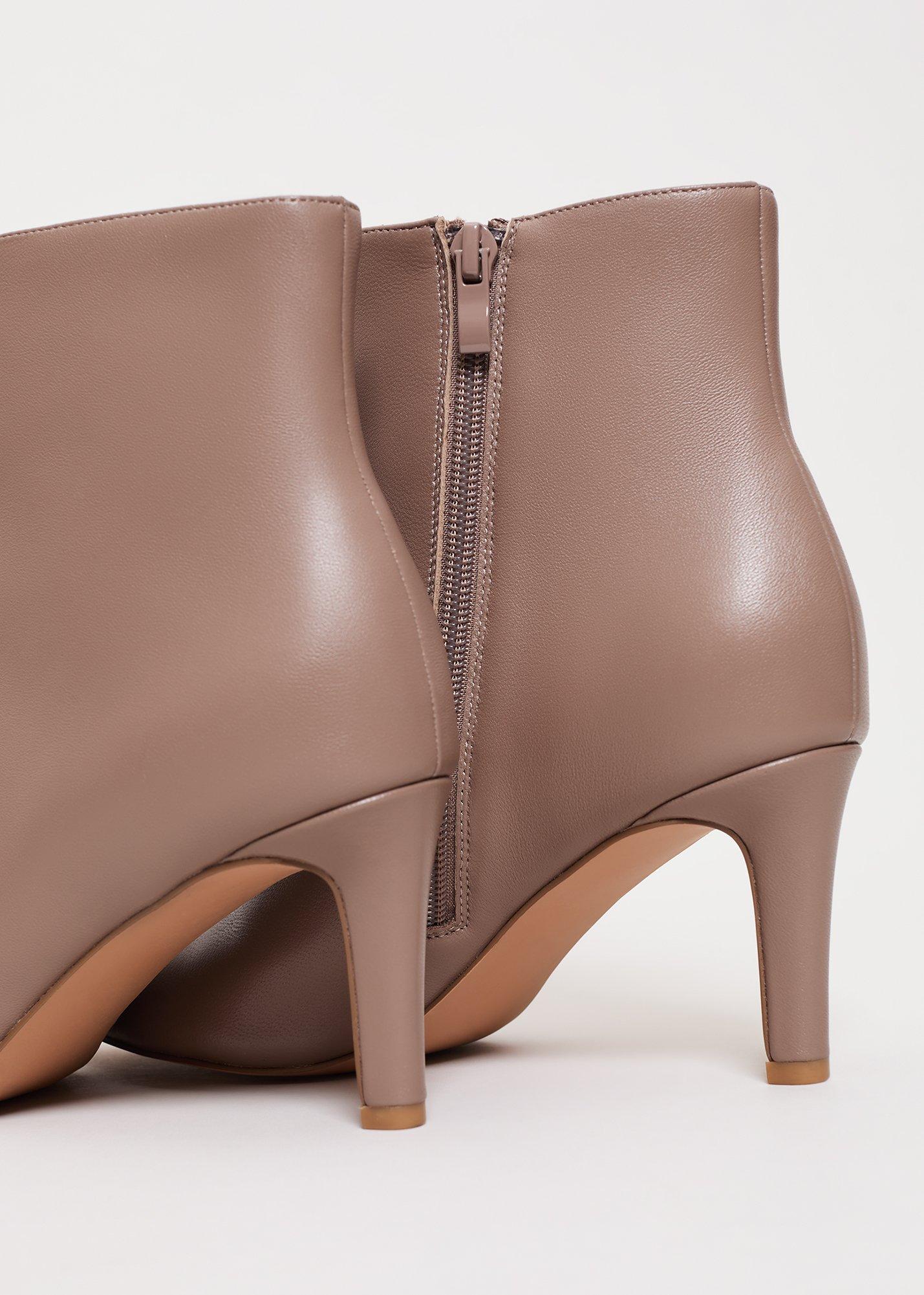 ${product-id}--Brown-${view-type}