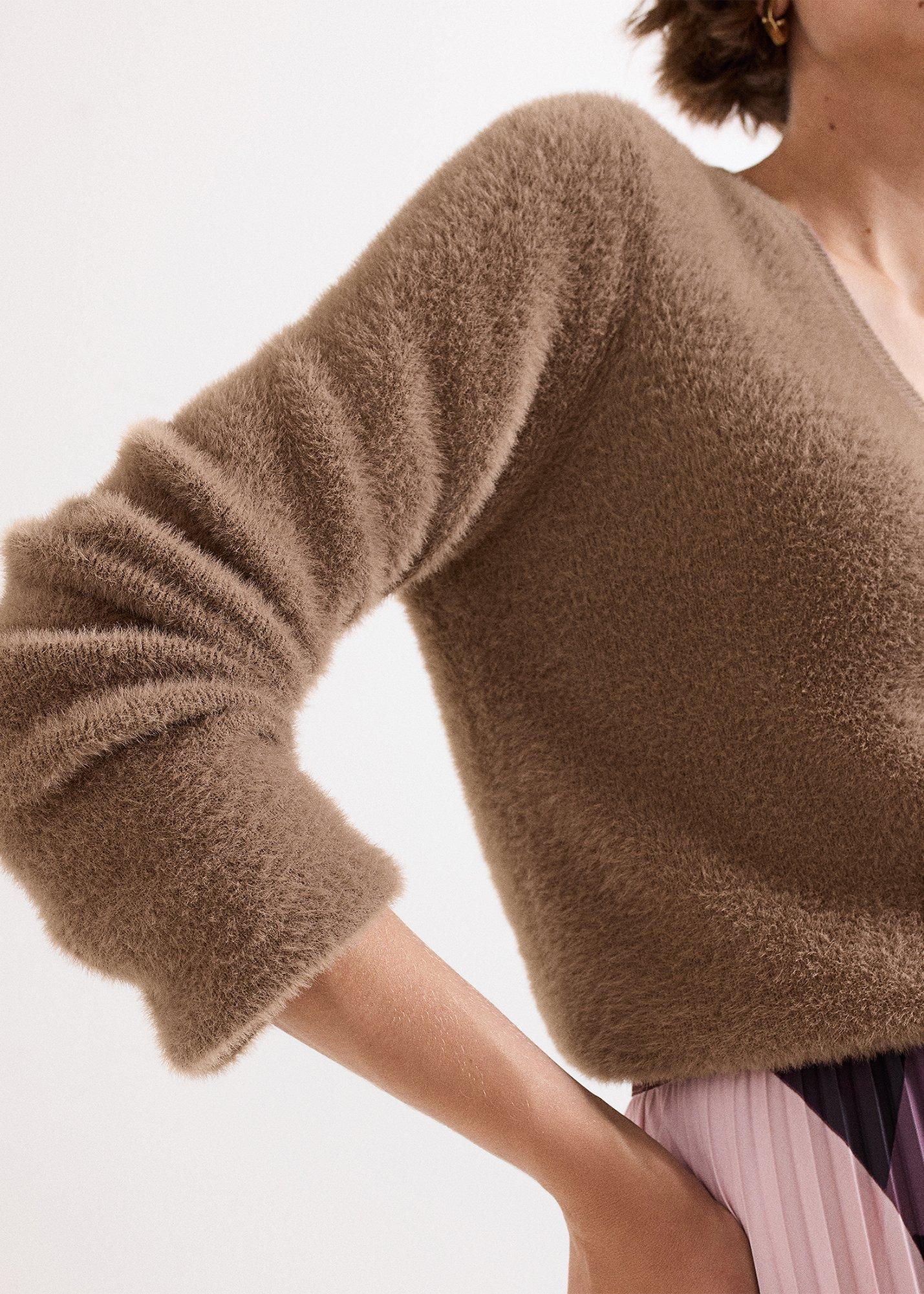 ${product-id}--Brown-${view-type}