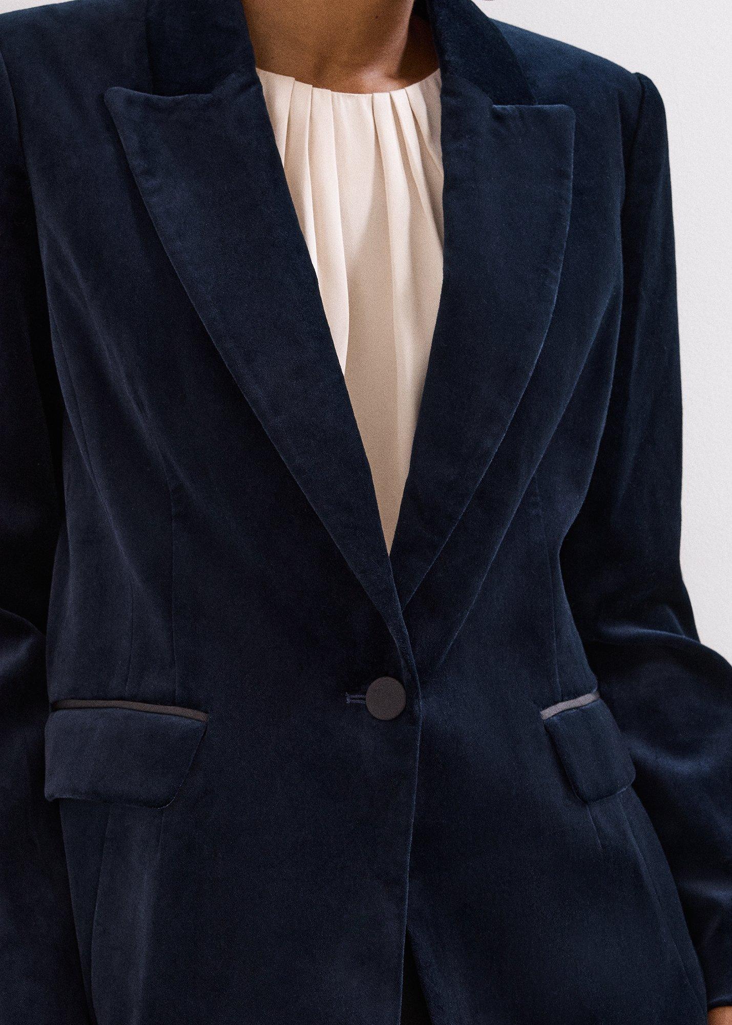 ${product-id}--Navy-${view-type}
