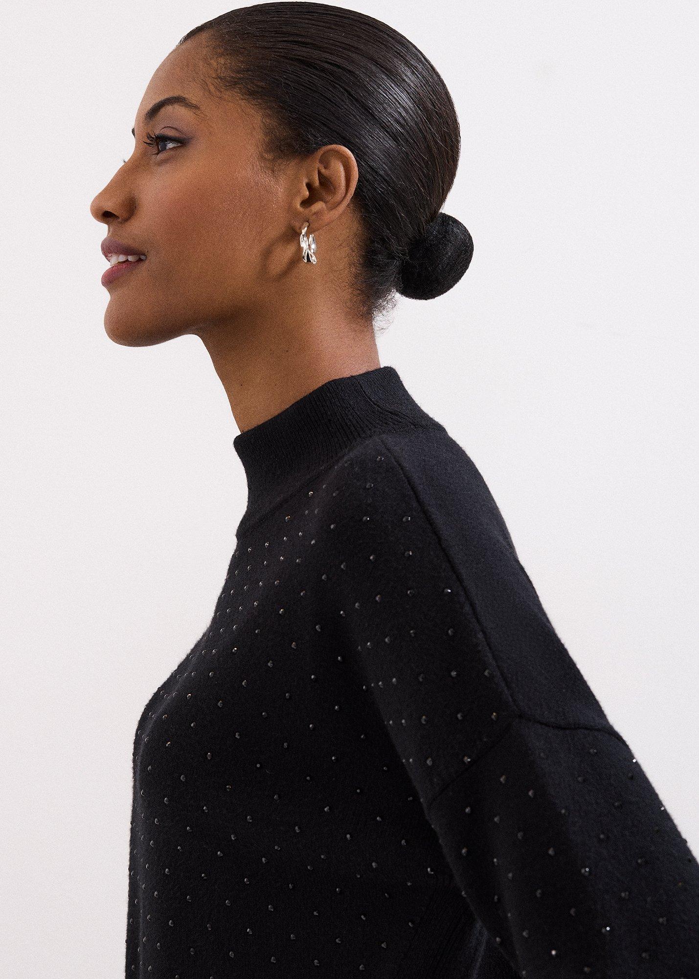 ${product-id}--Black-${view-type}