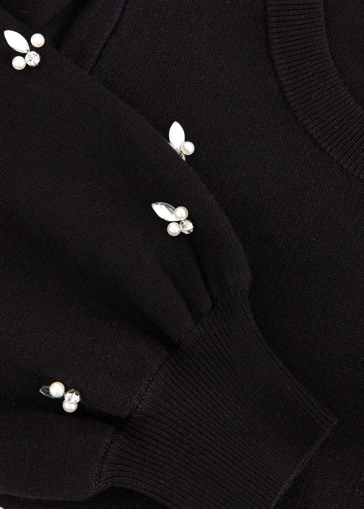 ${product-id}--Black-${view-type}