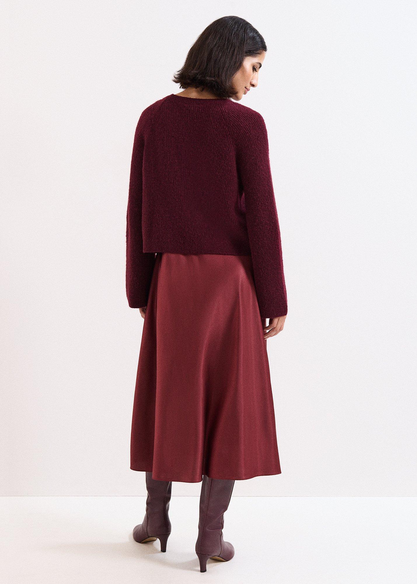${product-id}--Burgundy-${view-type}