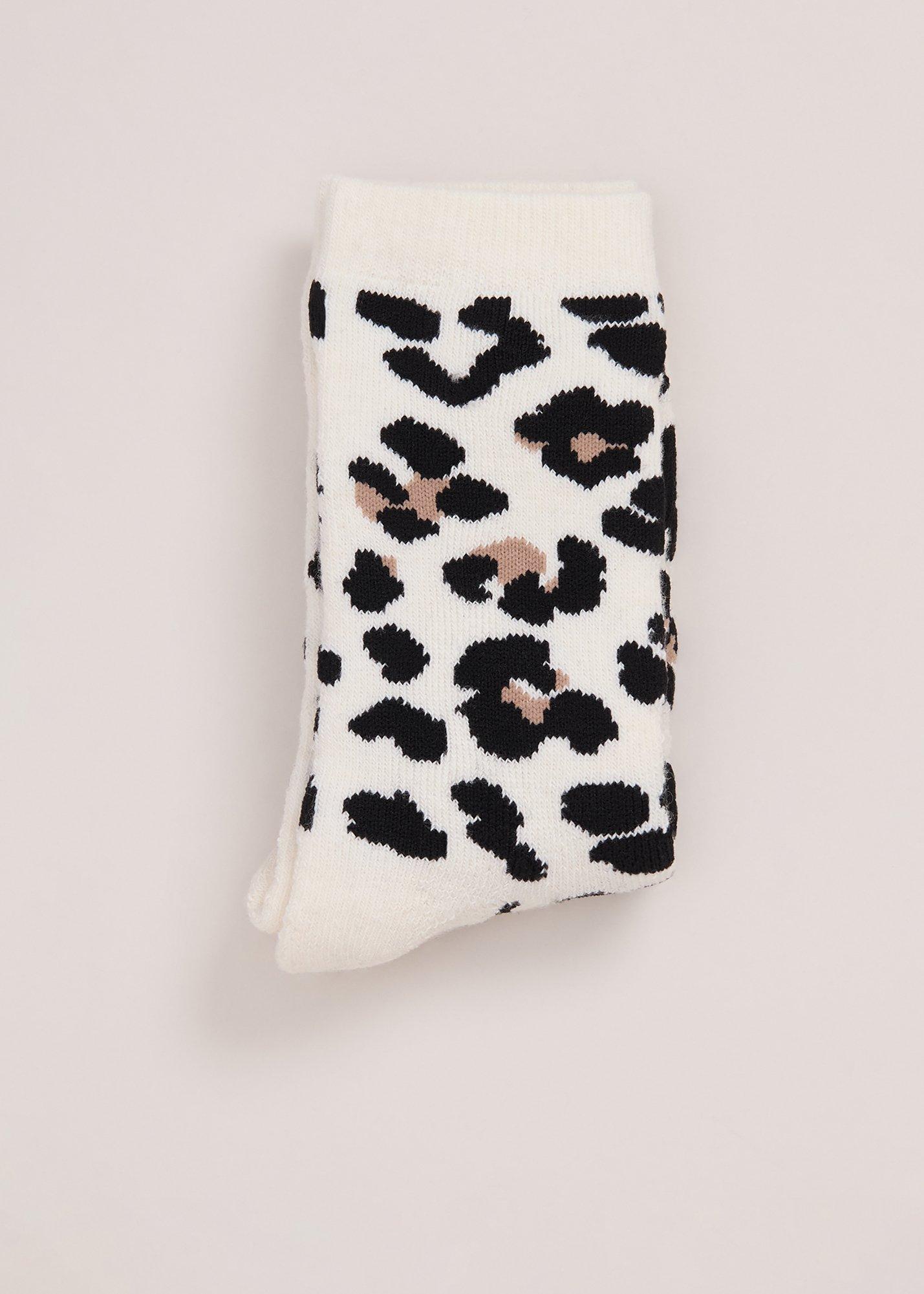 ${product-id}--Ivory-${view-type}