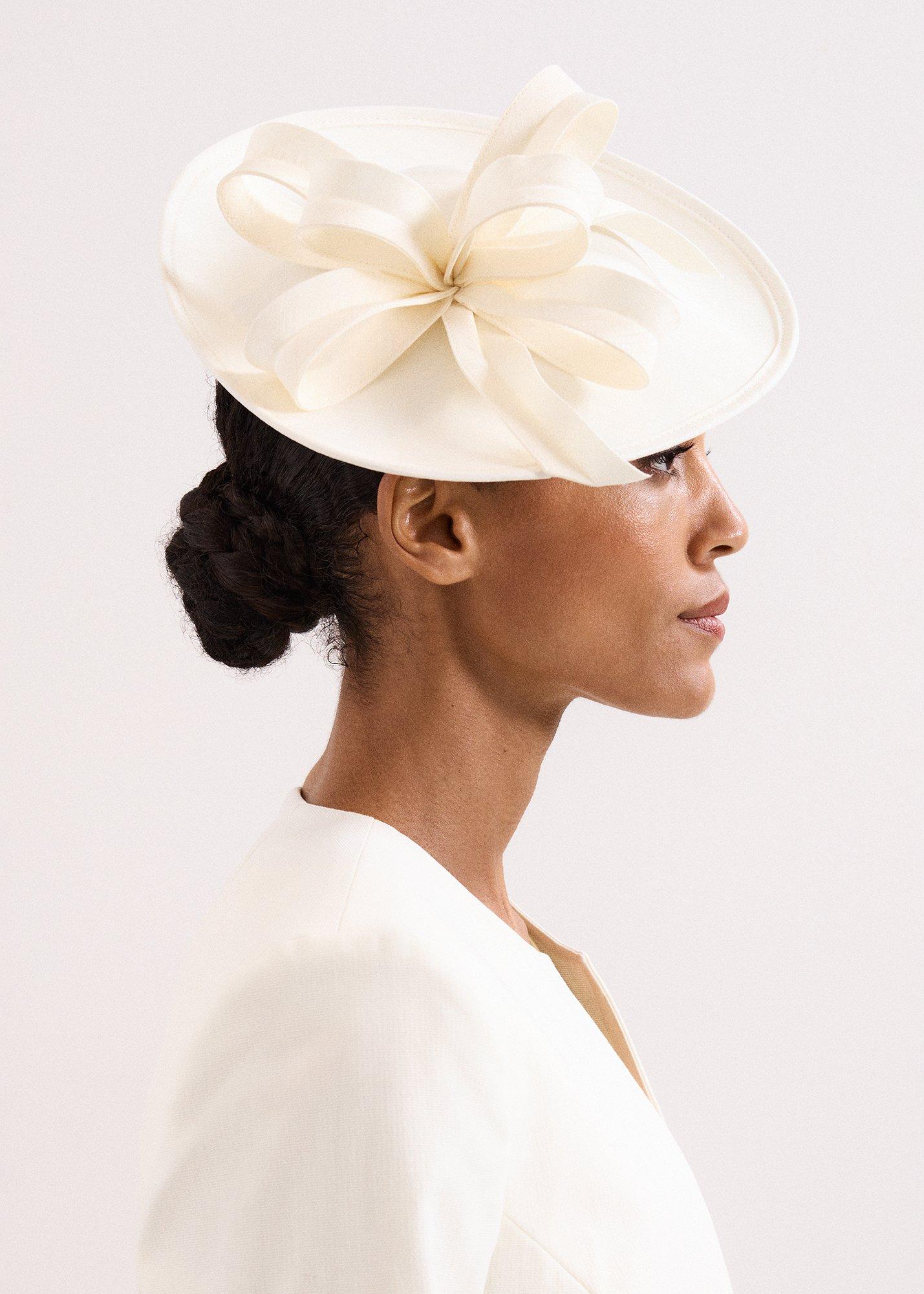 Twist Shantung Oval Fascinator