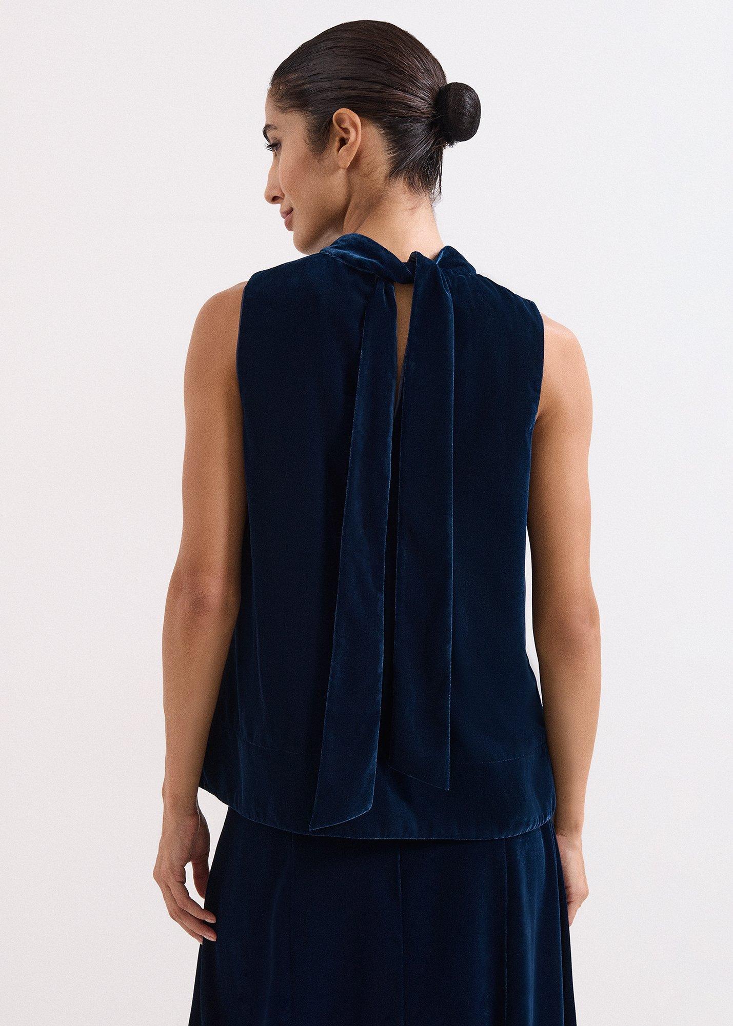 ${product-id}-Eilish Velvet Halter Top-Navy-${view-type}