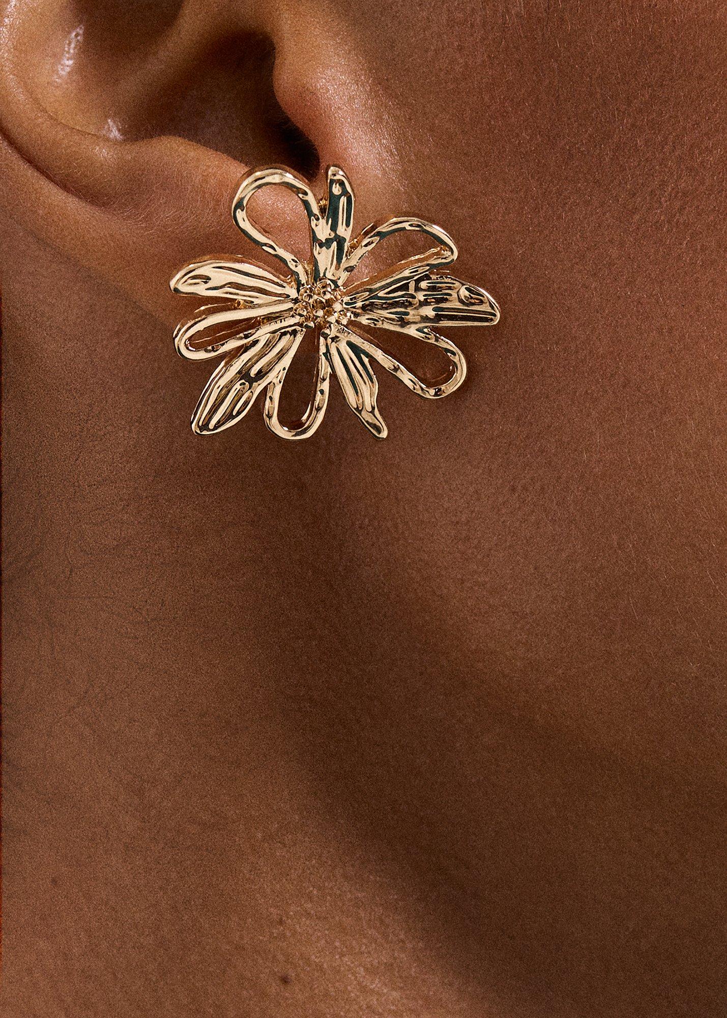 ${product-id}--Gold-${view-type}