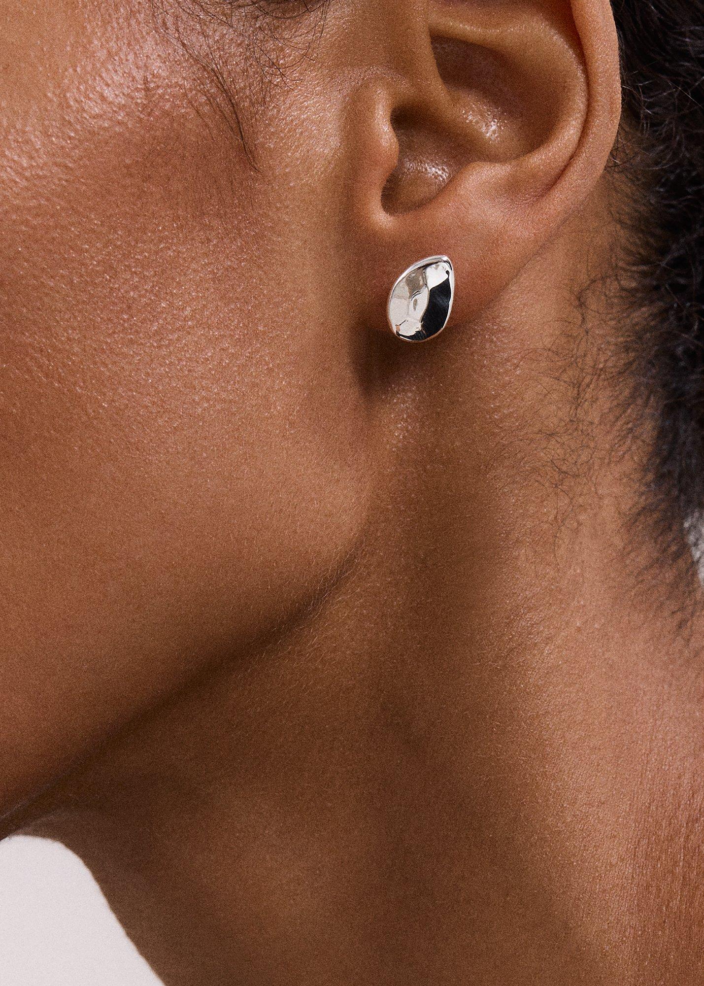 ${product-id}-Molten Stud Earrings-Silver-${view-type}