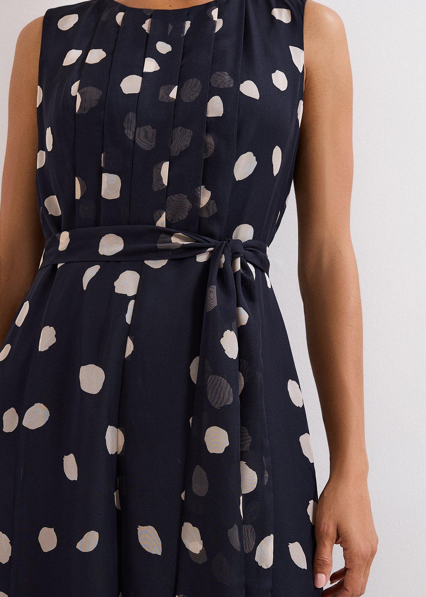 ${product-id}--Navy/Ivory-${view-type}