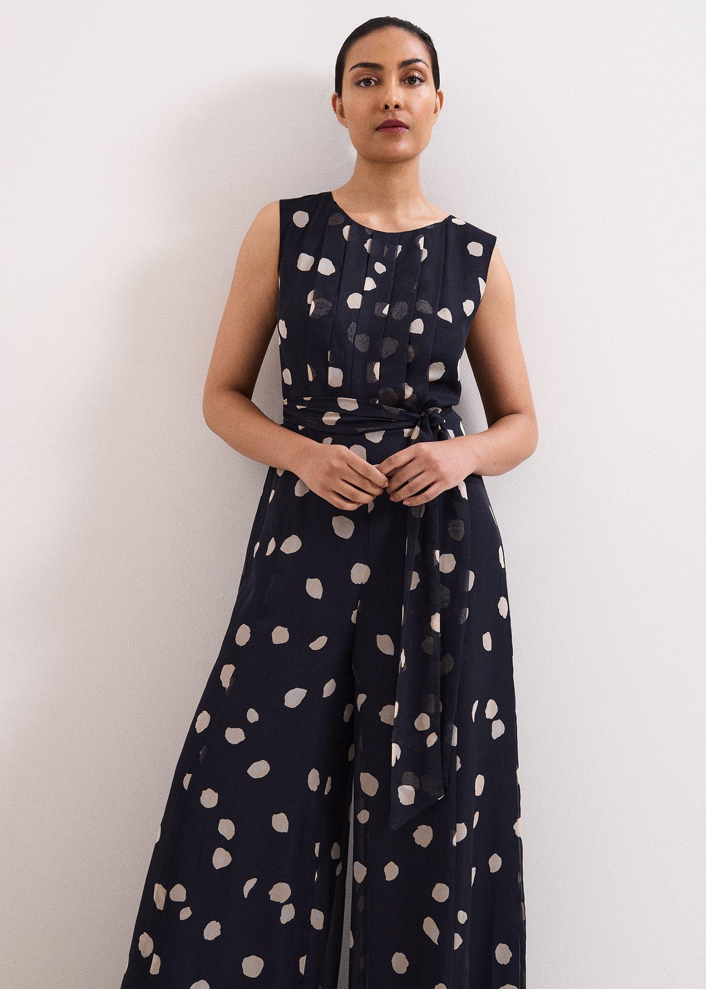${product-id}--Navy/Ivory-${view-type}