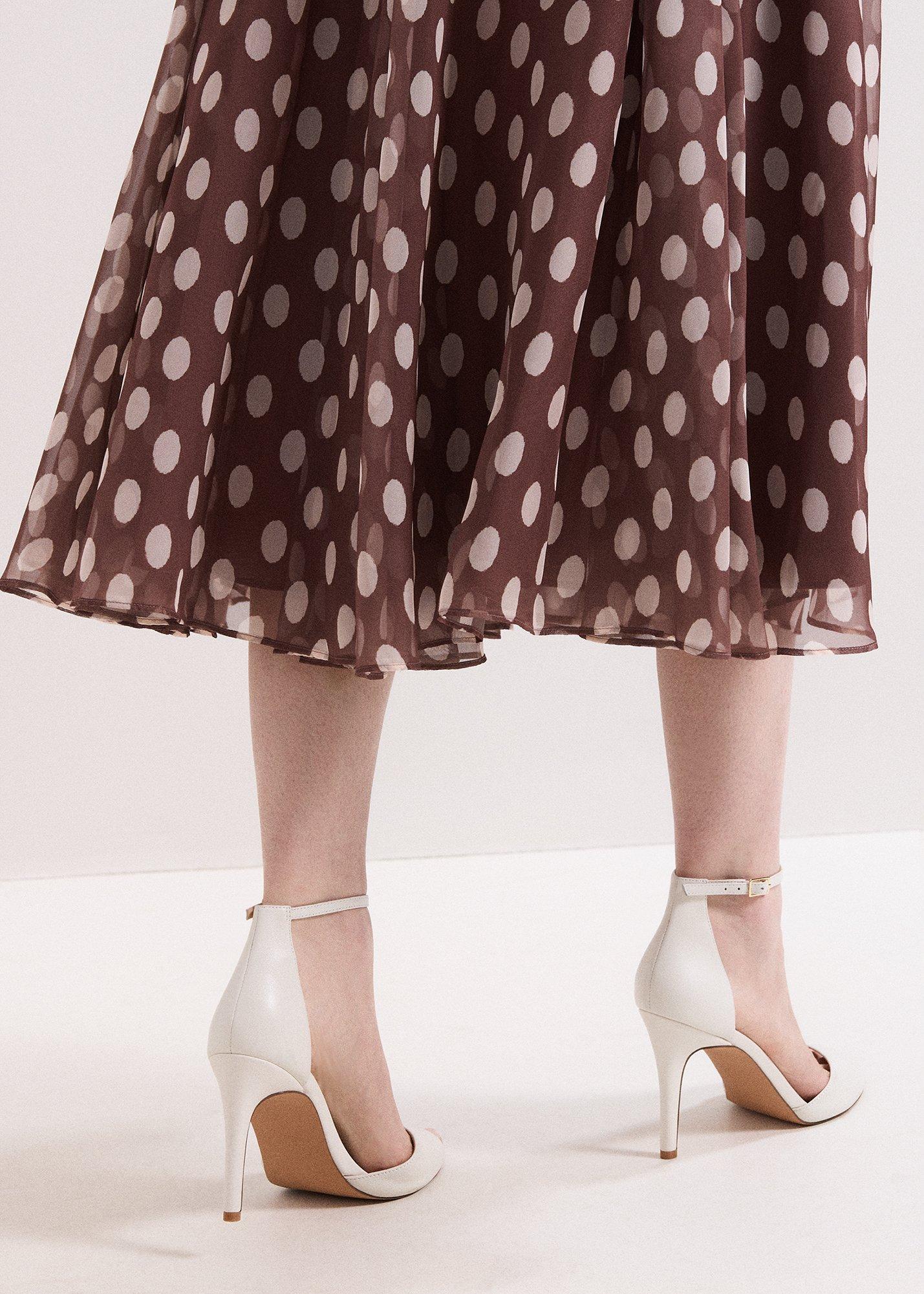 ${product-id}--Cream-${view-type}