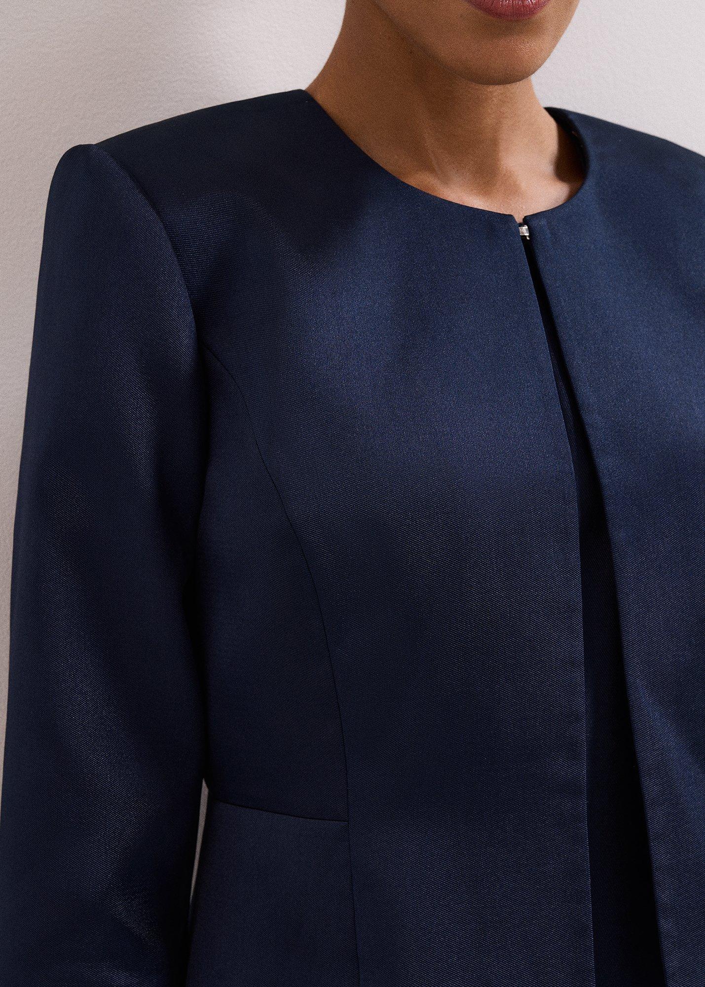 ${product-id}--Navy-${view-type}