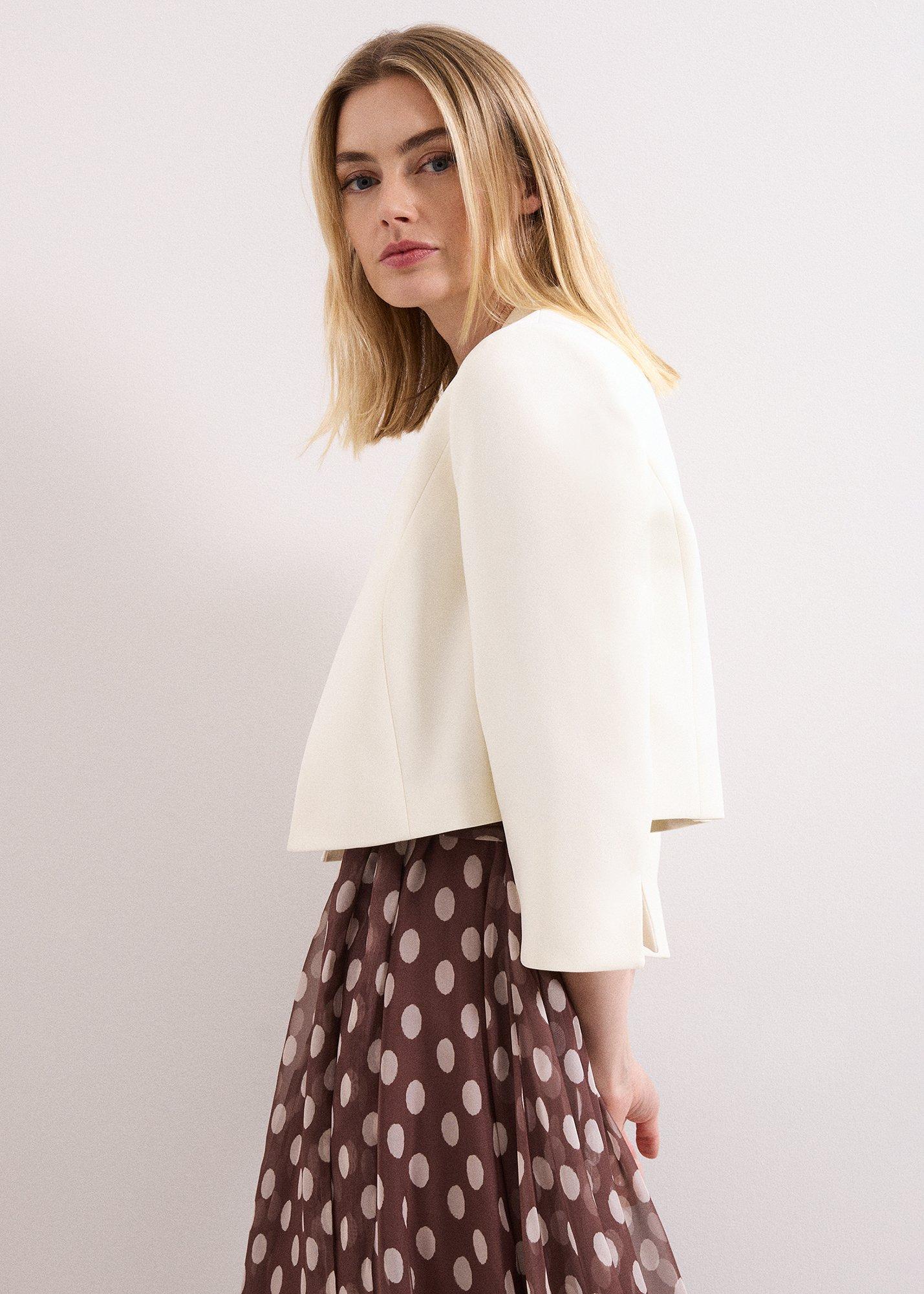 ${product-id}--Cream-${view-type}