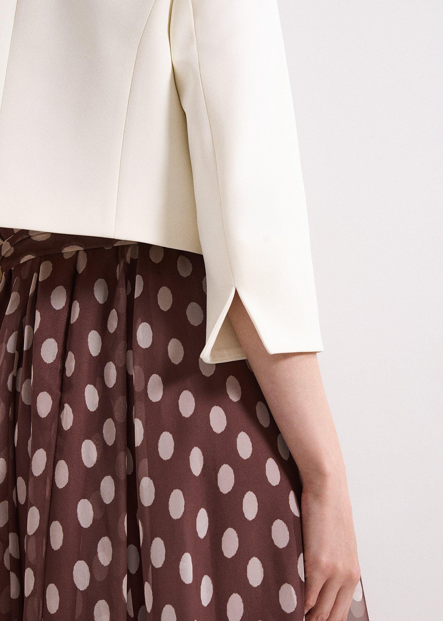 ${product-id}--Cream-${view-type}