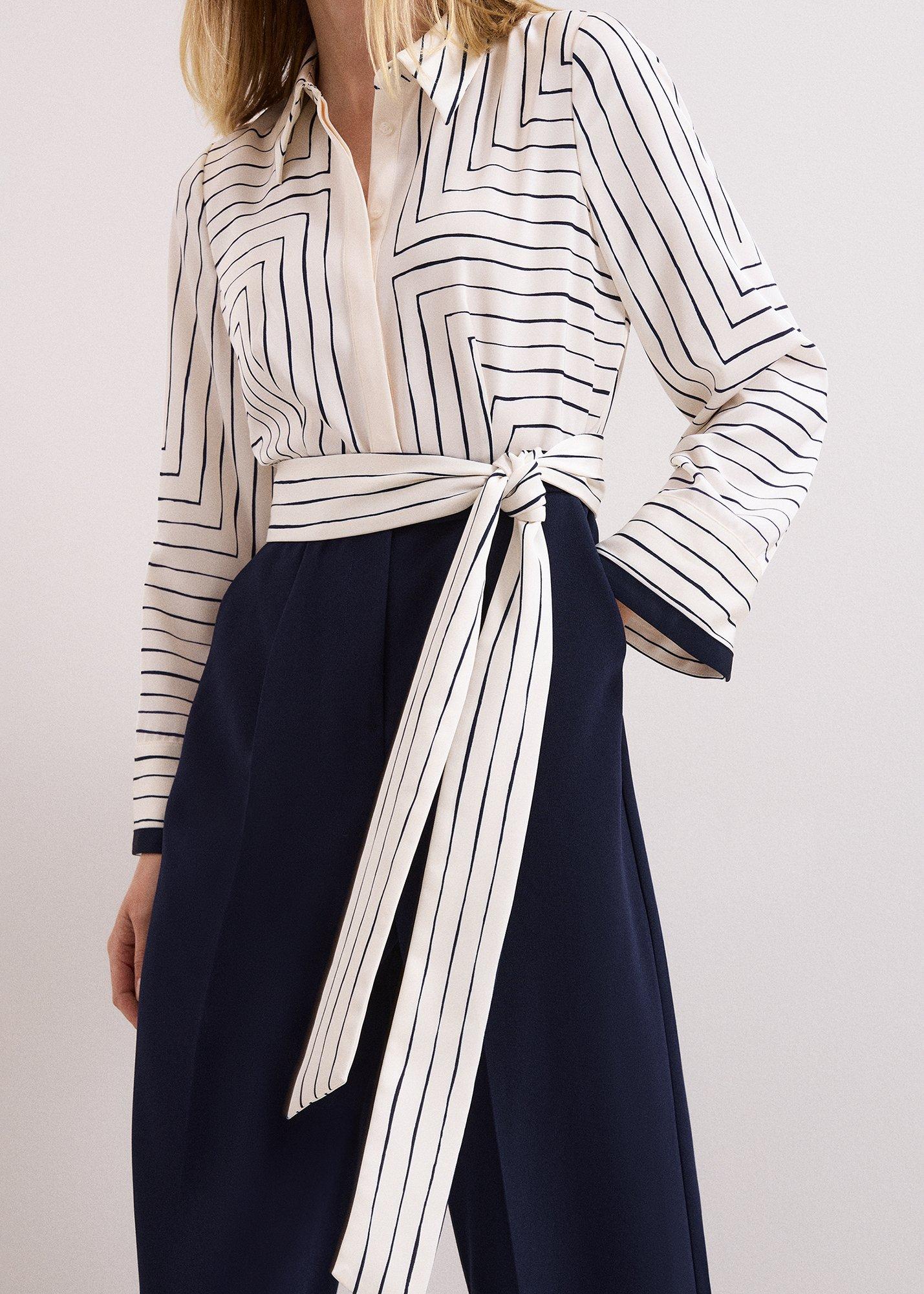 ${product-id}--Navy/Ivory-${view-type}