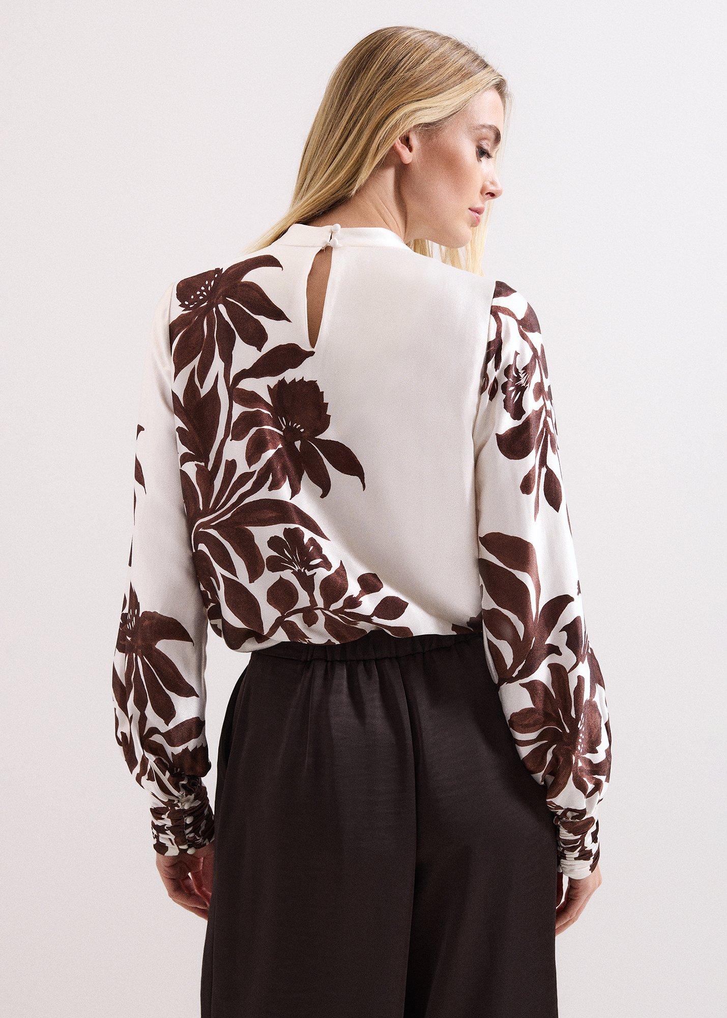 ${product-id}--Brown-${view-type}