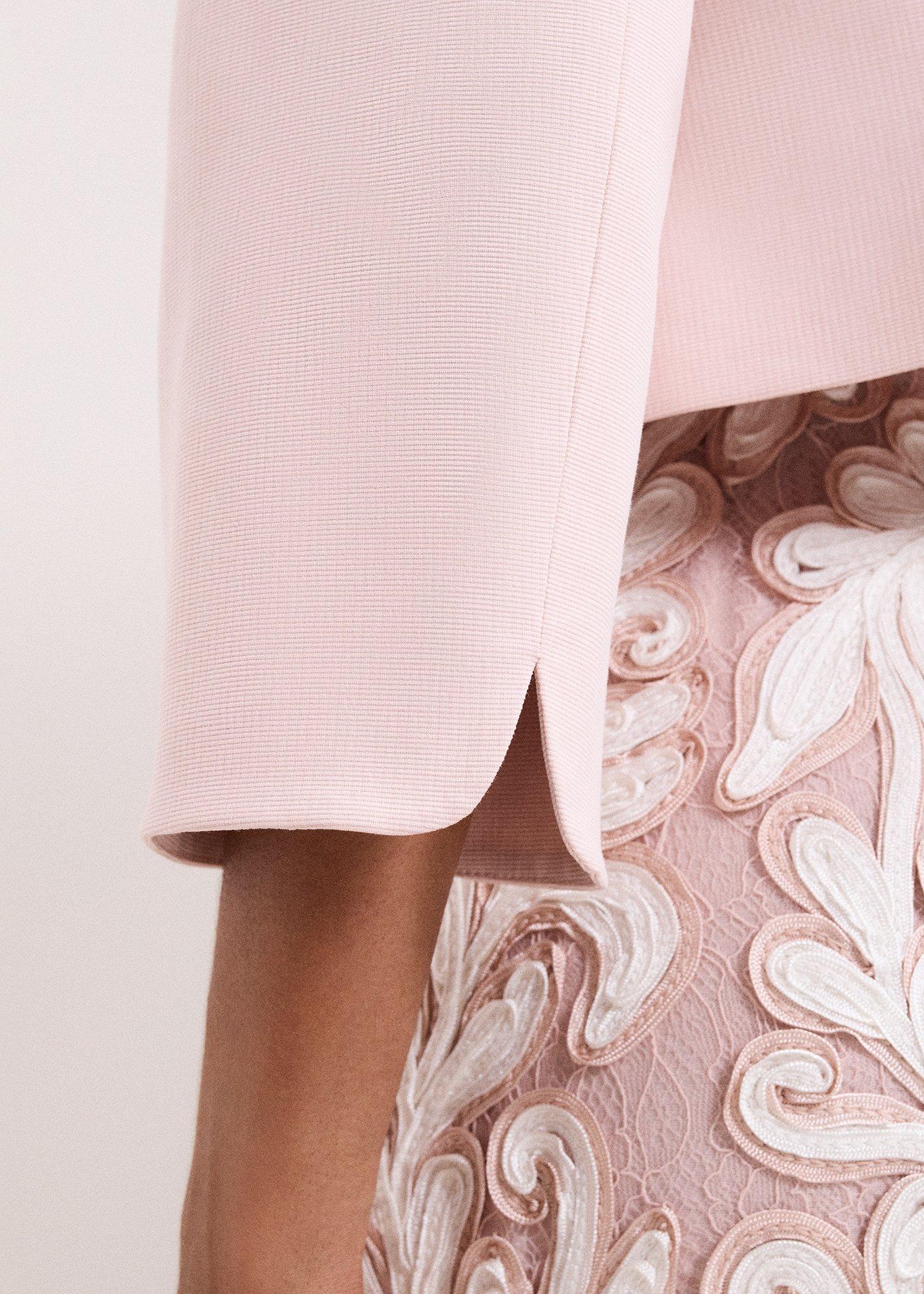 ${product-id}--Pale Pink-${view-type}