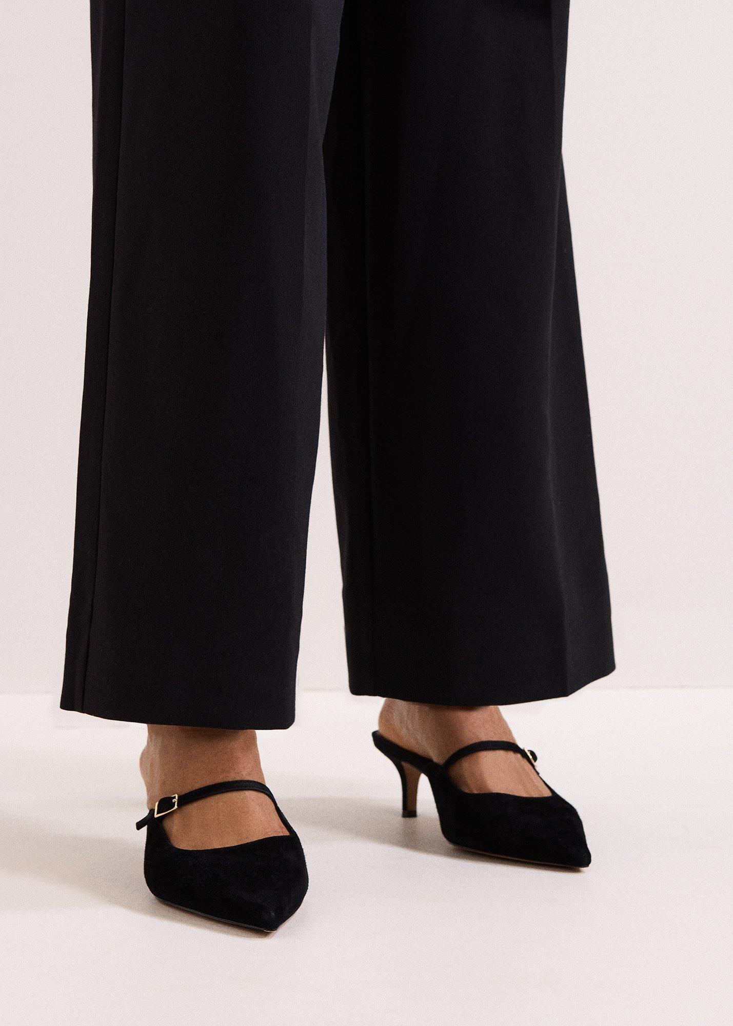 ${product-id}--Black-${view-type}