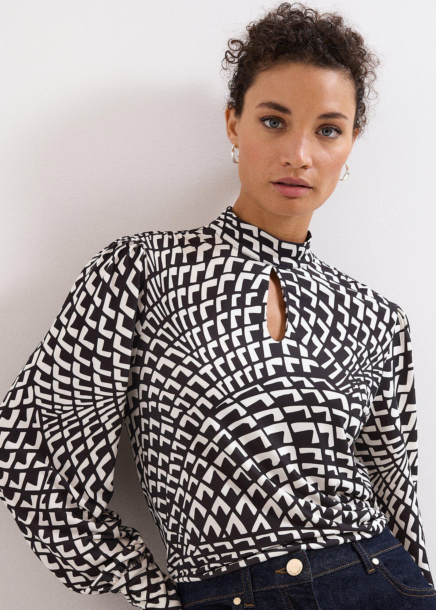 Isla Geo Printed Top