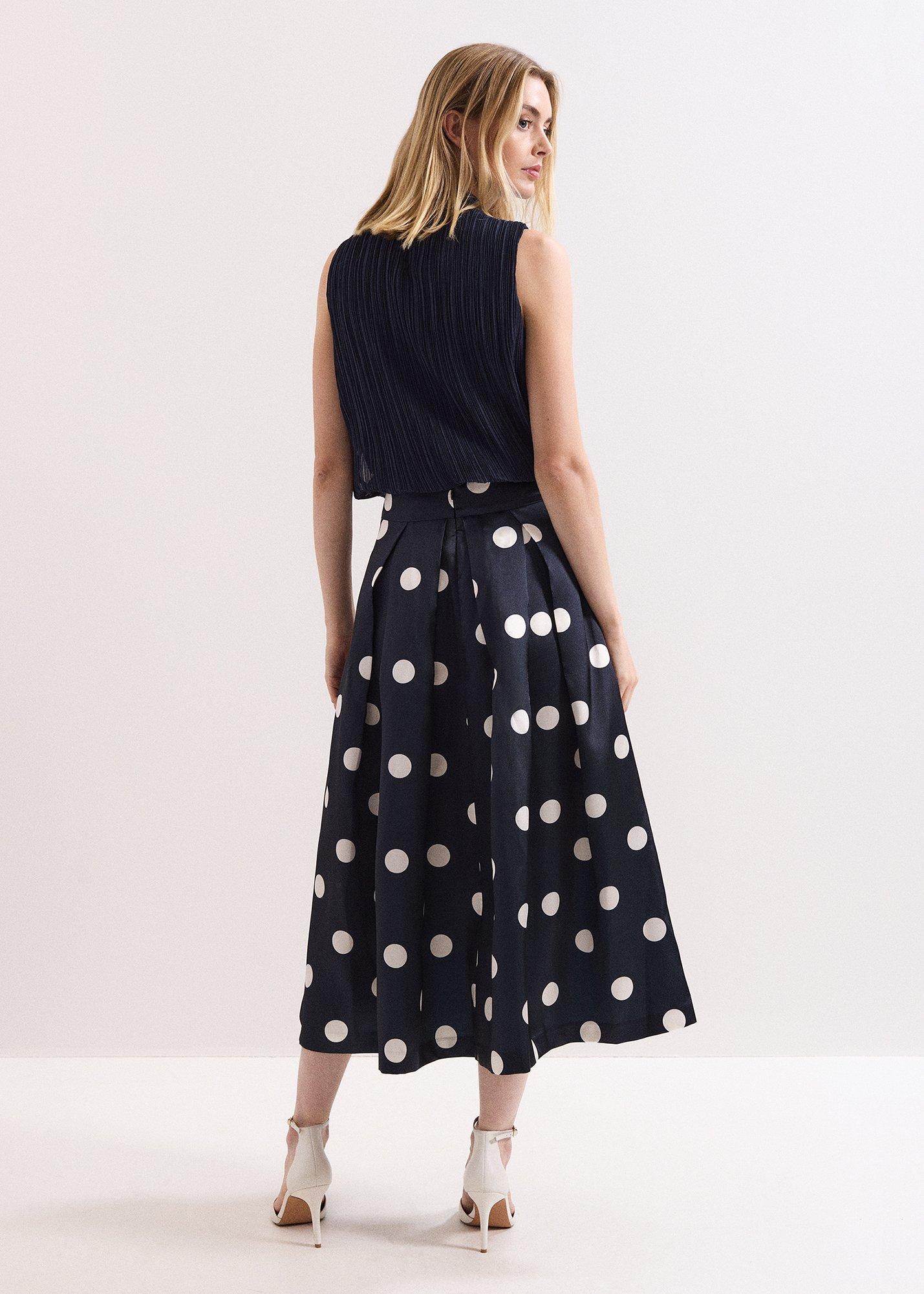 ${product-id}--Navy-${view-type}