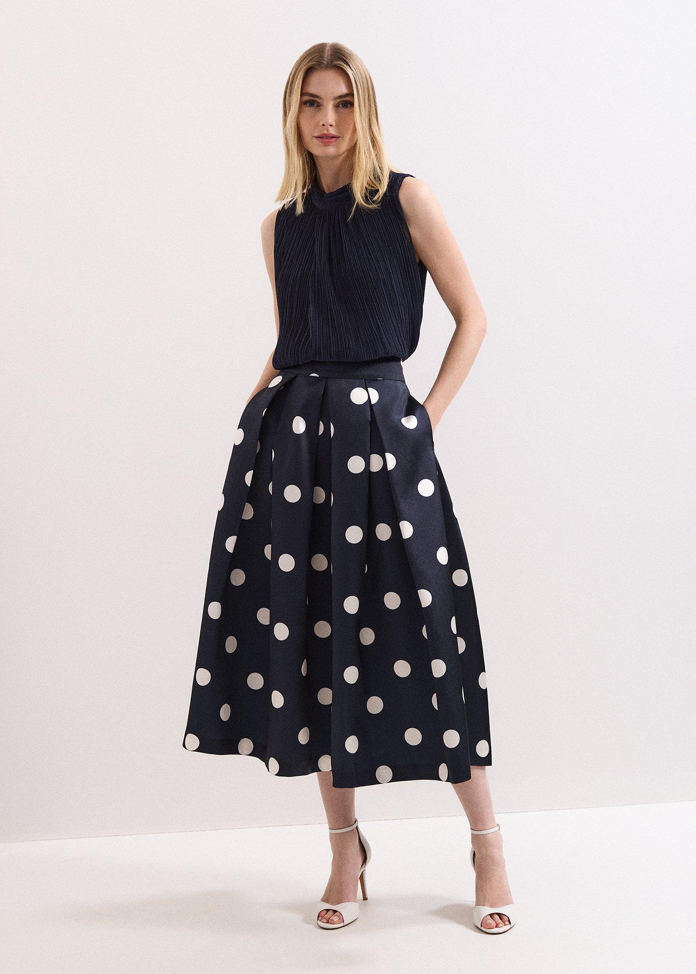 ${product-id}--Navy-${view-type}