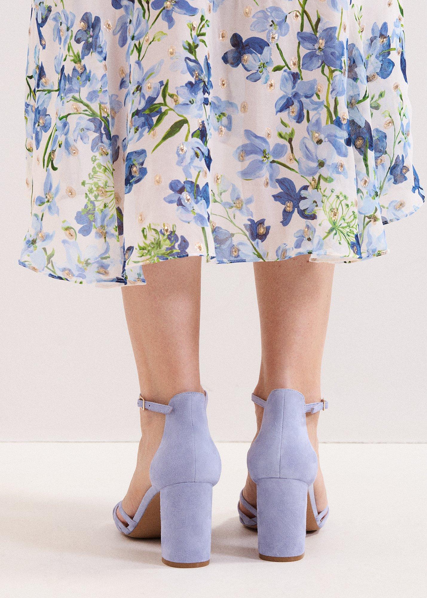 ${product-id}--Pale Blue-${view-type}