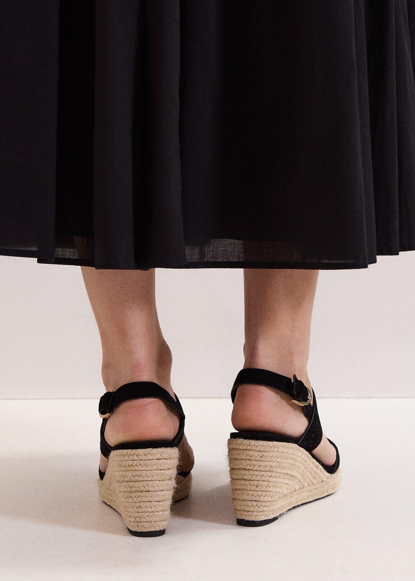 ${product-id}--Black-${view-type}